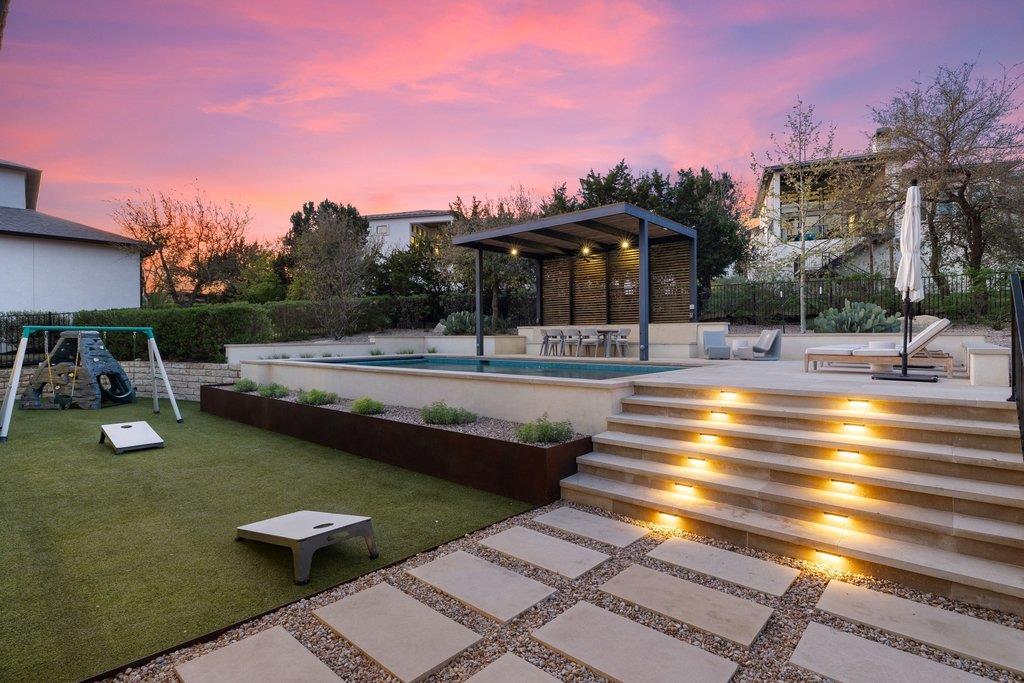 305 Ringtail Stream Dr, Lakeway, TX 78738