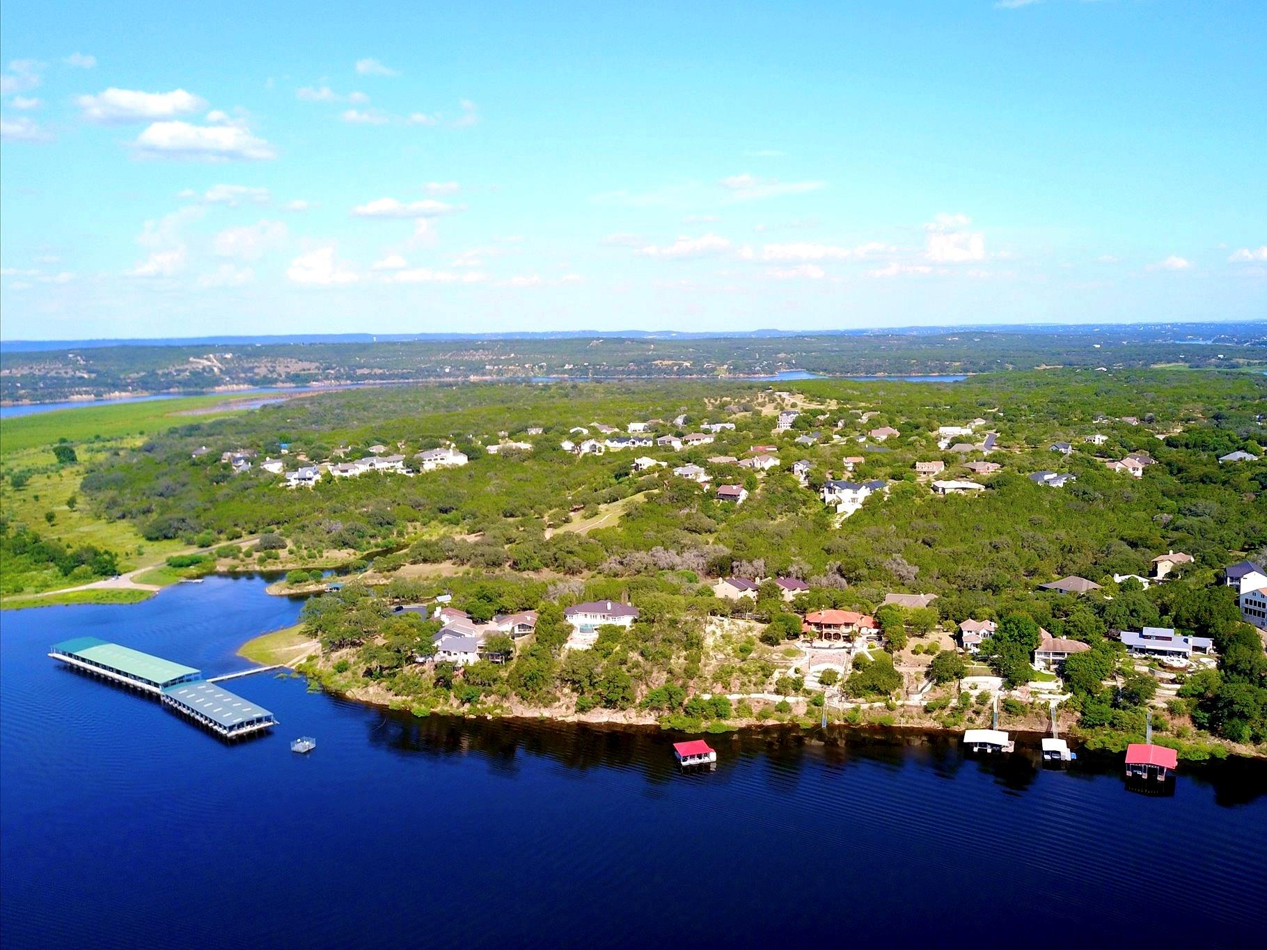 300 Wesley Ridge Dr, Spicewood, TX 78669