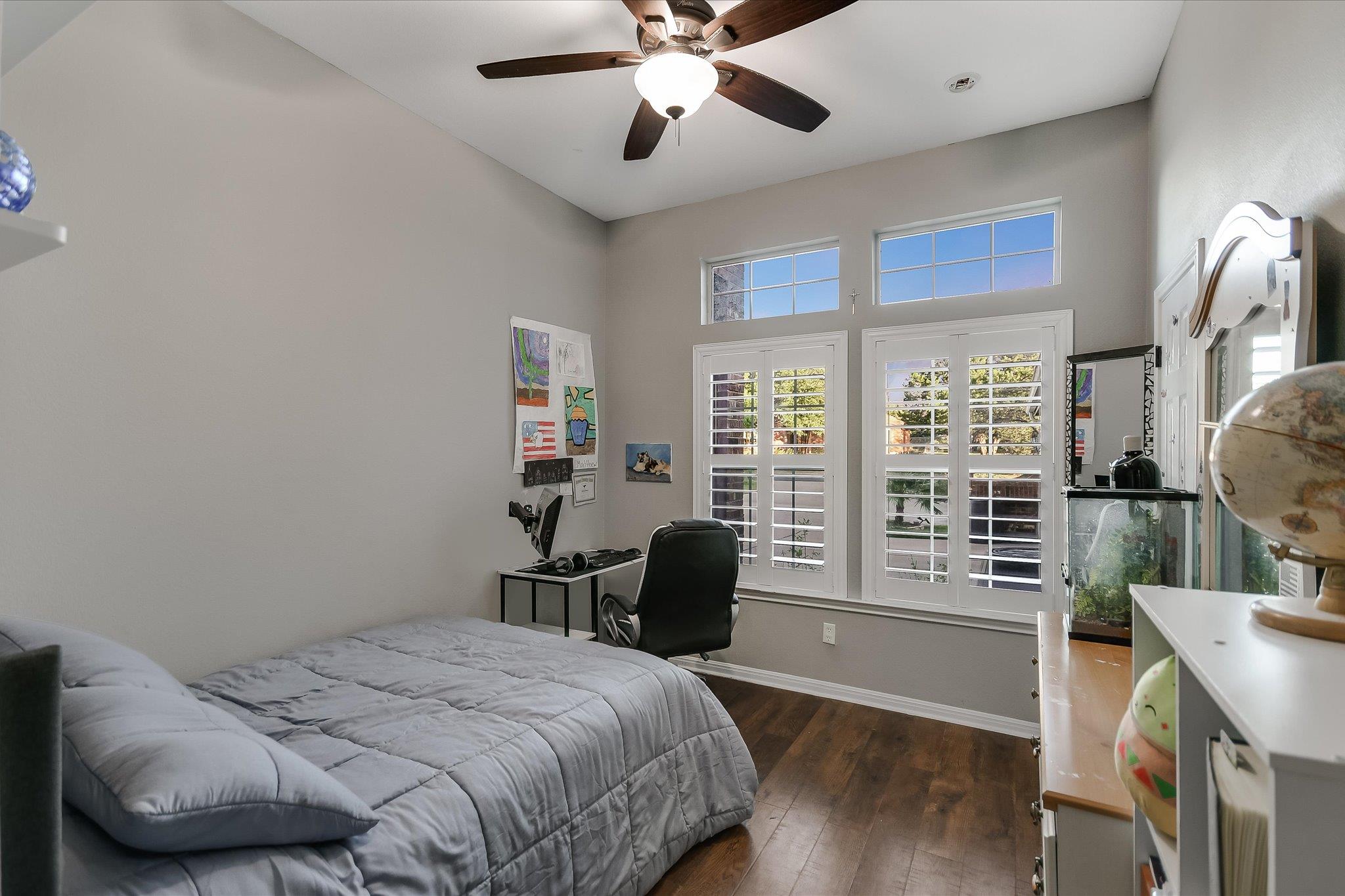 300 Wesley Ridge Dr, Spicewood, TX 78669