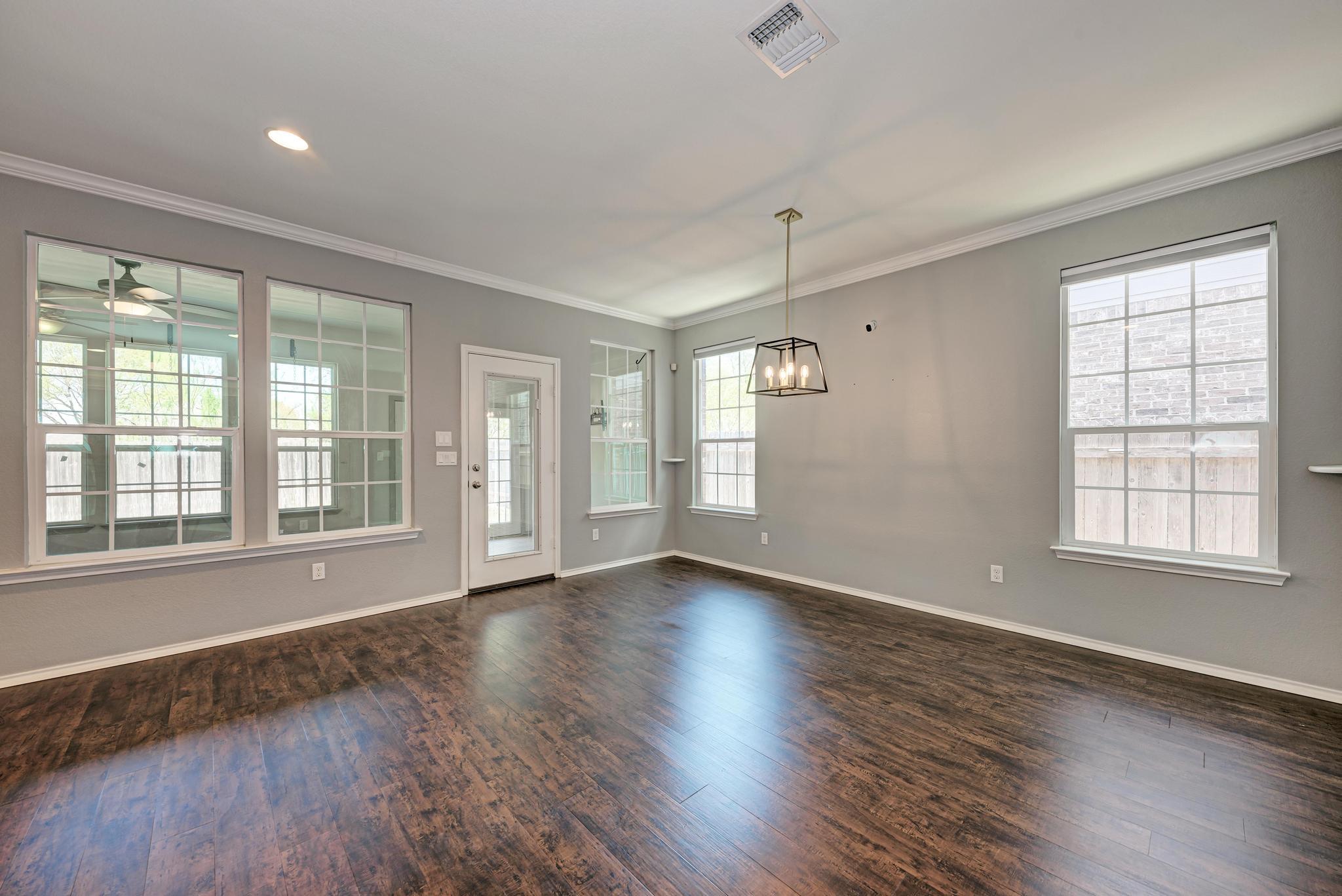 1412 Berlin Ln, Austin, TX 78753