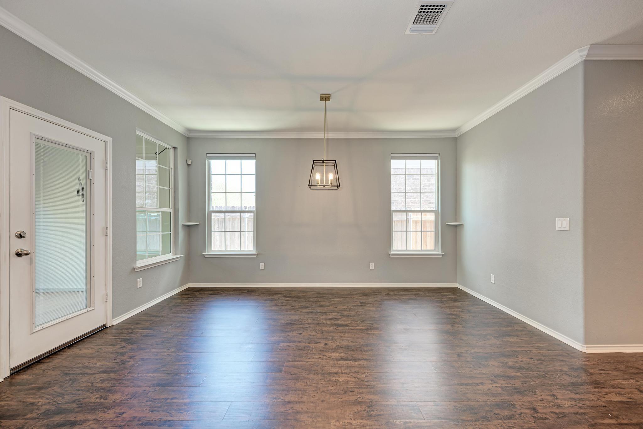 1412 Berlin Ln, Austin, TX 78753