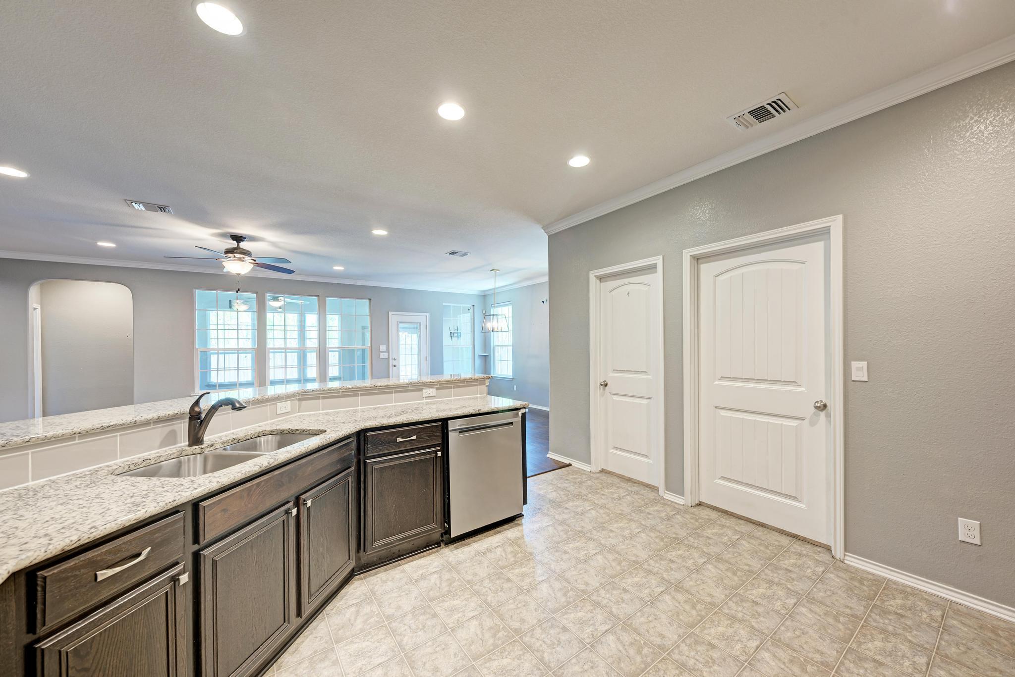 1412 Berlin Ln, Austin, TX 78753