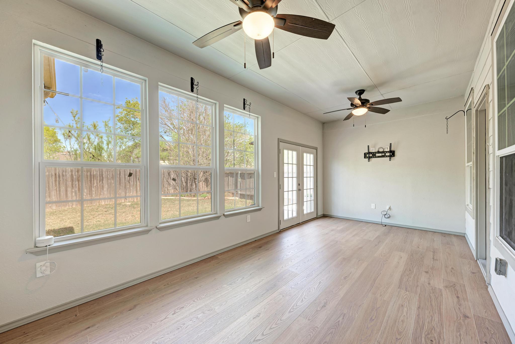 1412 Berlin Ln, Austin, TX 78753