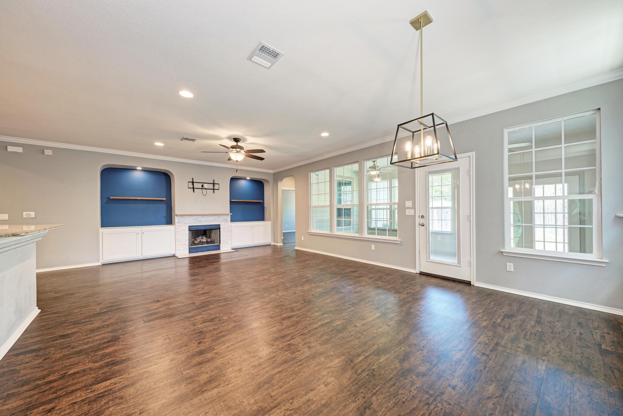 1412 Berlin Ln, Austin, TX 78753