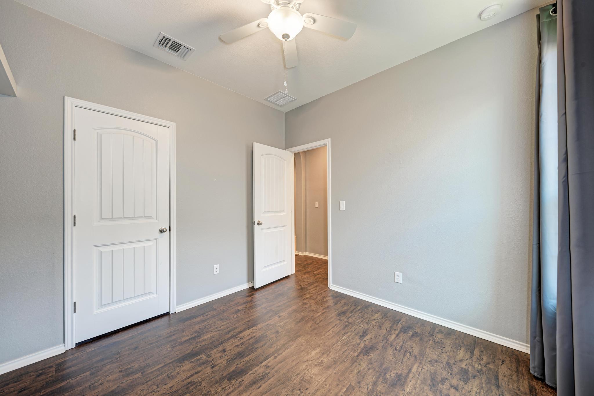 1412 Berlin Ln, Austin, TX 78753