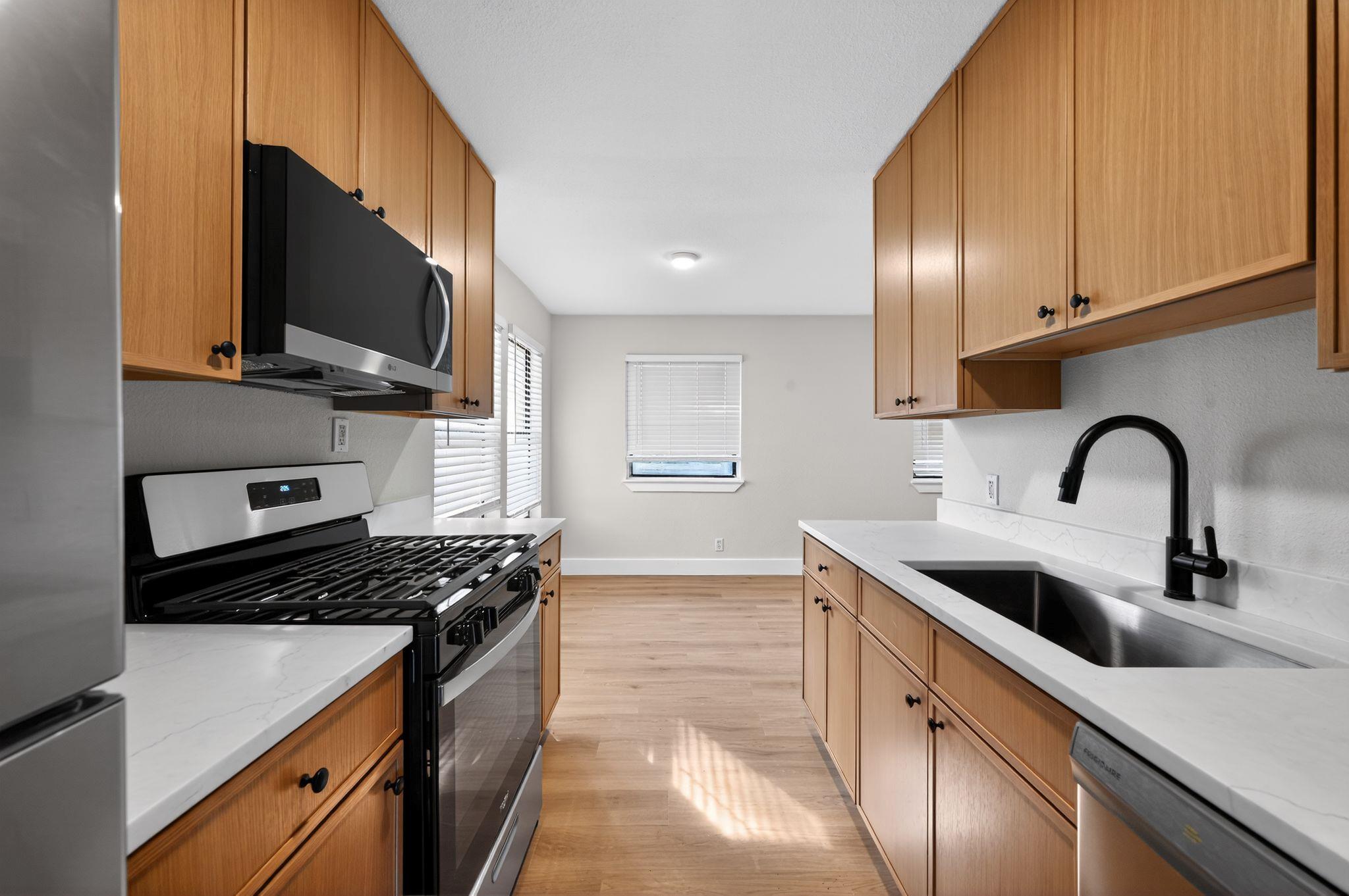 5928 SIGNAL Pt, Austin, TX 78724