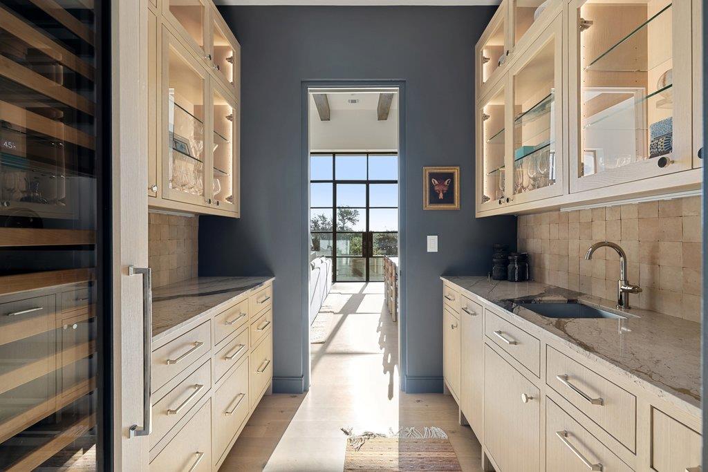 4401 Amarra Dr # 14, Austin, TX 78735