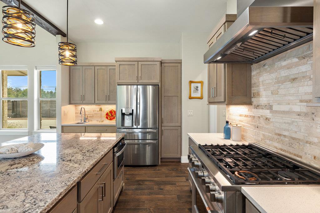 1313 Democrat St, Blanco, TX 78606