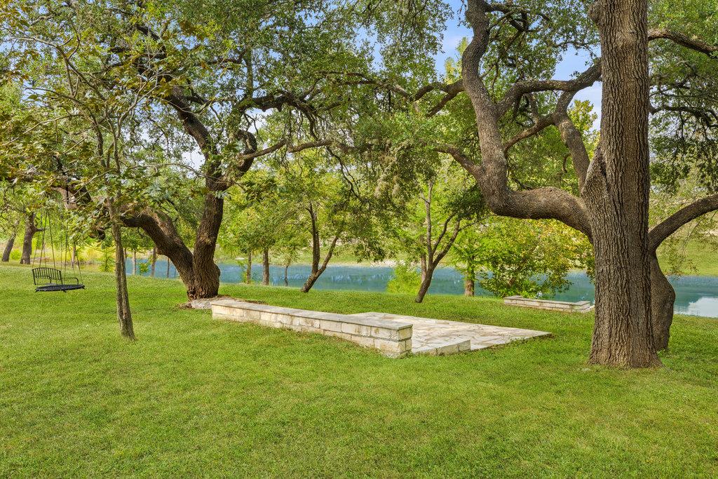 1313 Democrat St, Blanco, TX 78606