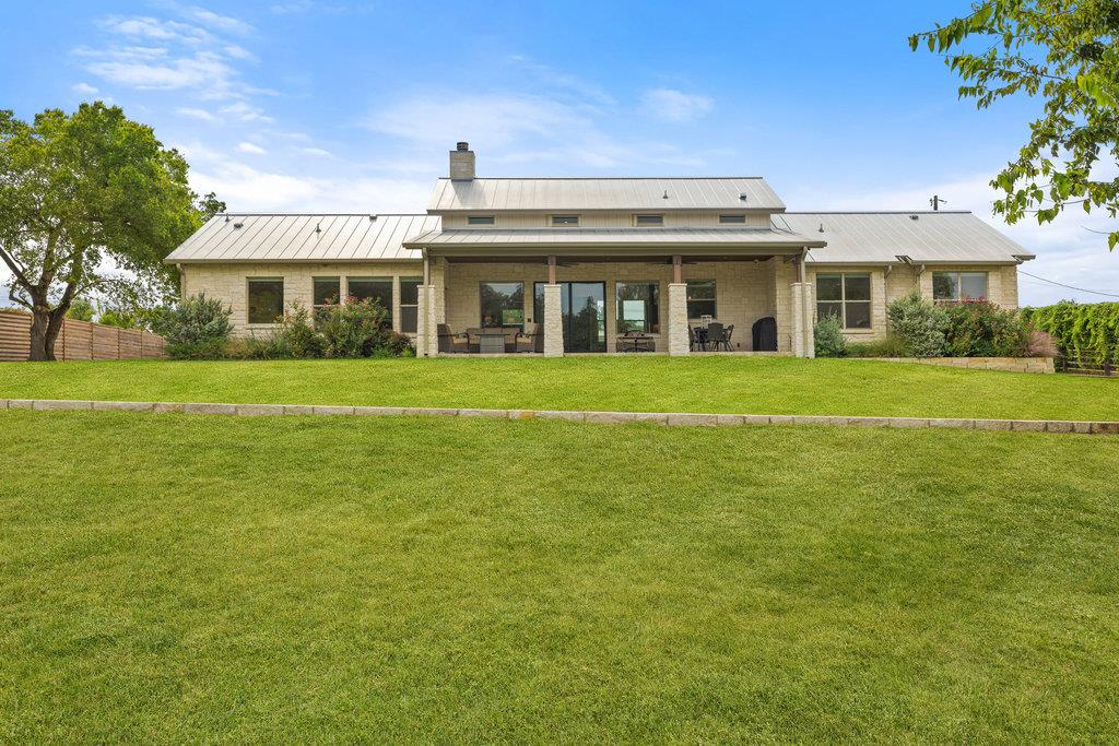 1313 Democrat St, Blanco, TX 78606