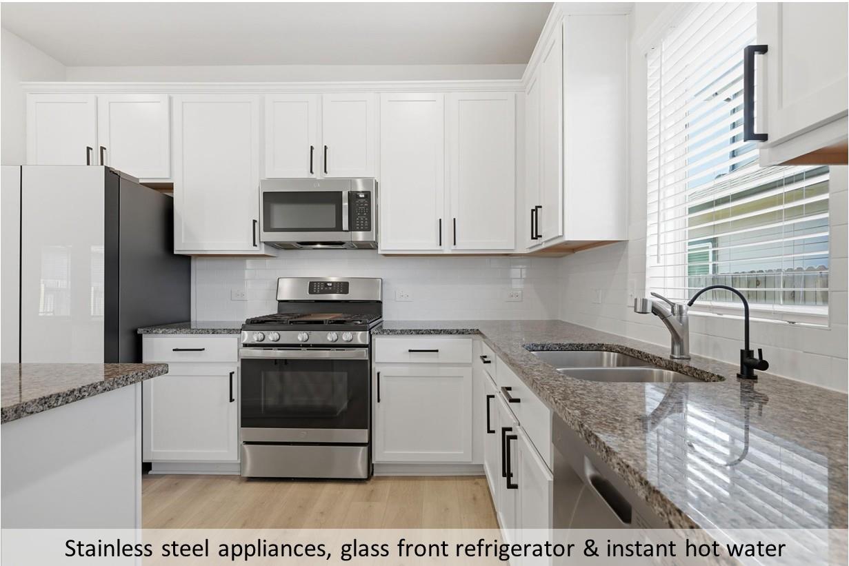 204 Bethany Creek Dr, Hutto, TX 78634