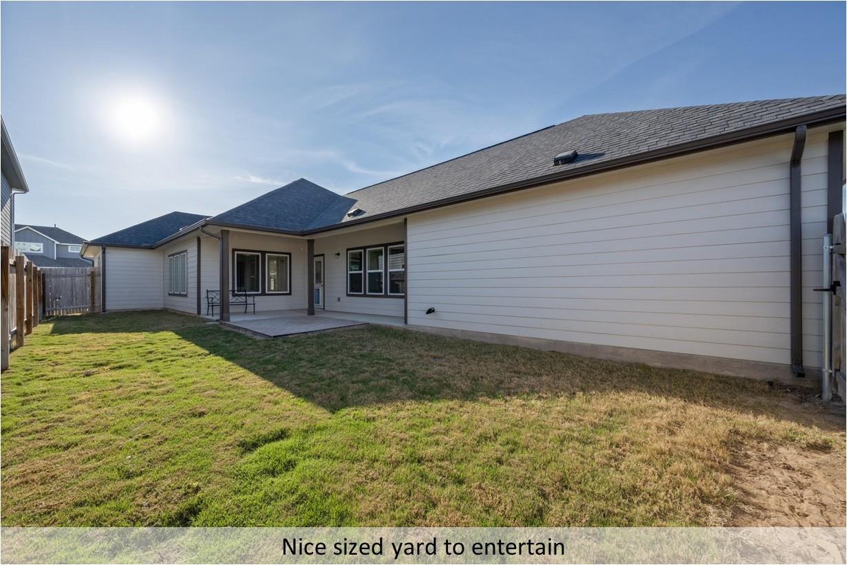 204 Bethany Creek Dr, Hutto, TX 78634