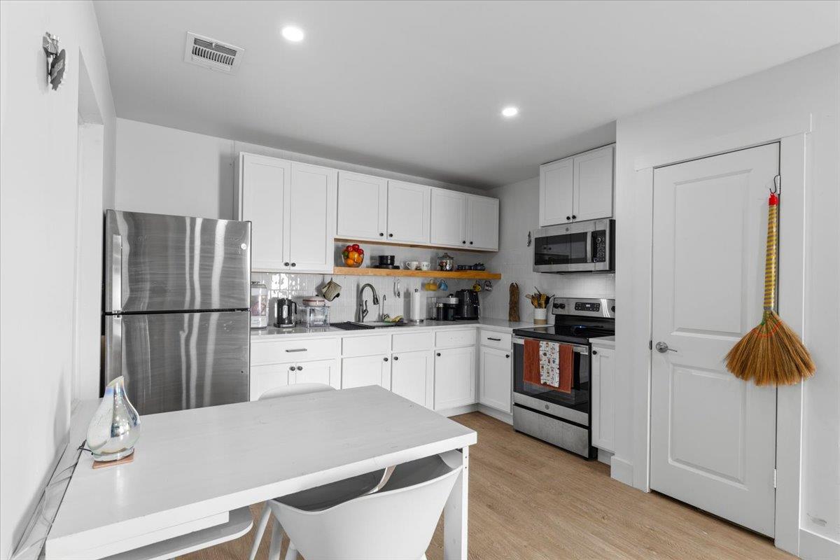 285 La Fortuna Dr, Del Valle, TX 78617
