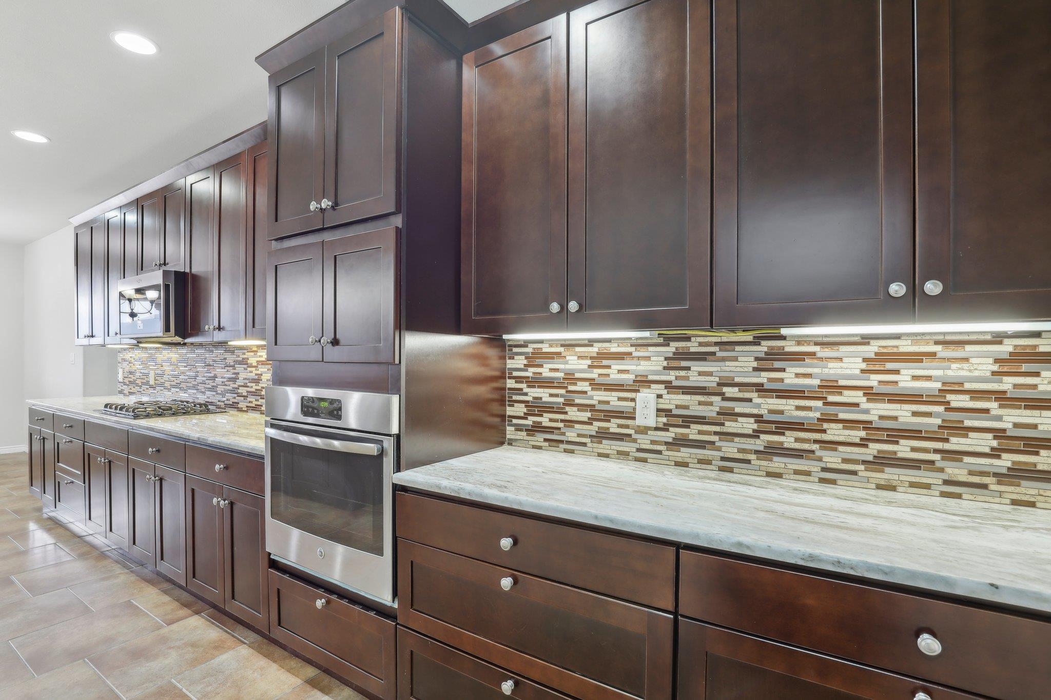 138 Gable St, Kyle, TX 78640