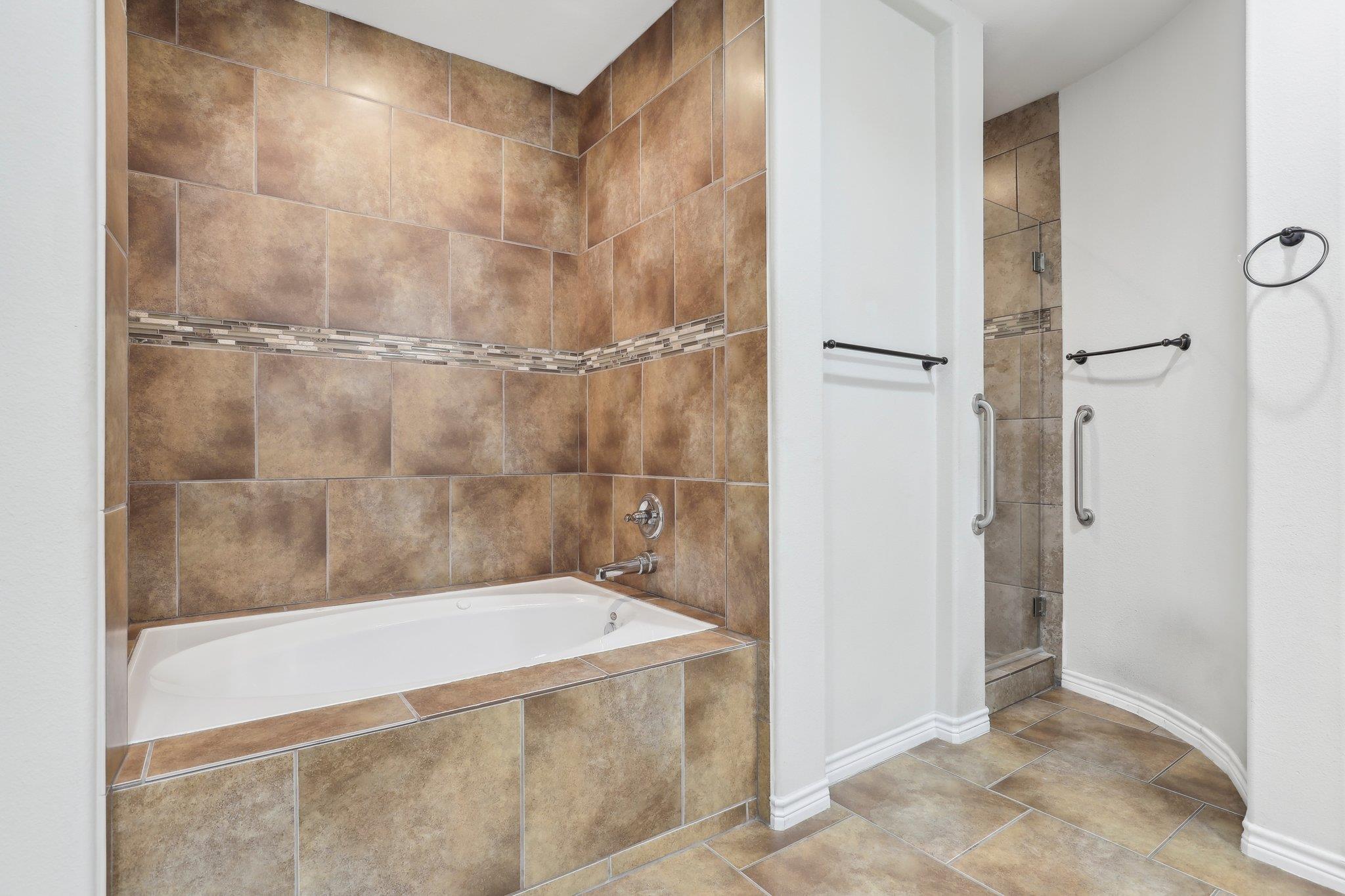 138 Gable St, Kyle, TX 78640