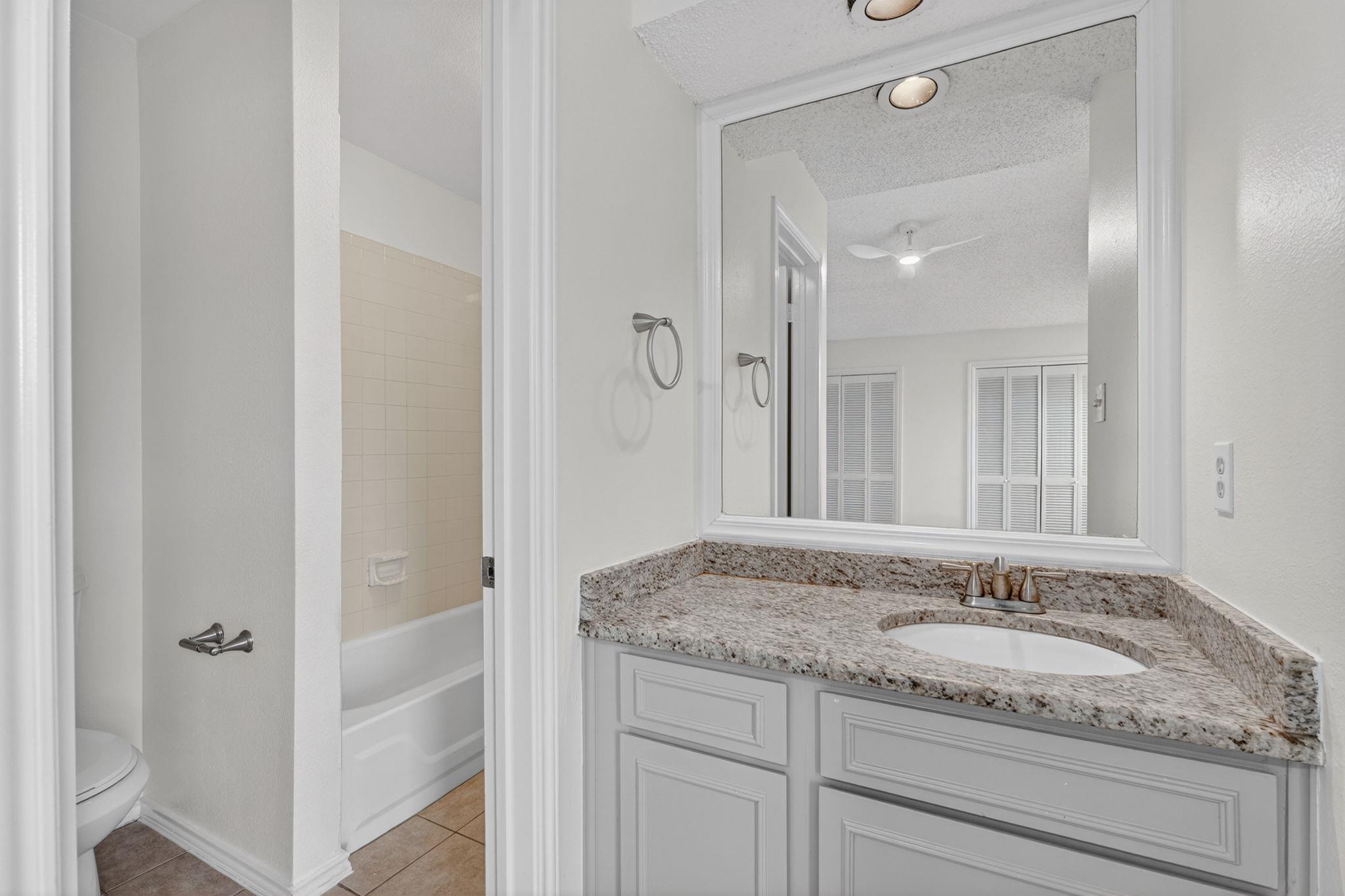 512 Eberhart Ln # 203, Austin, TX 78745