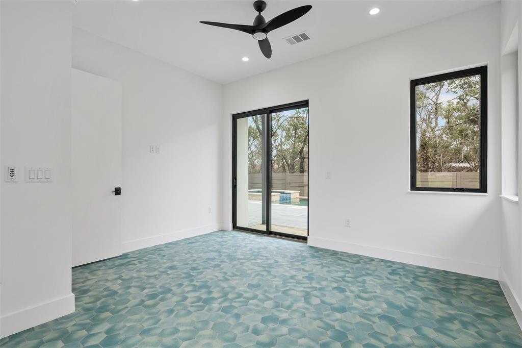 200 N Lake Hills Dr, Austin, TX 78733