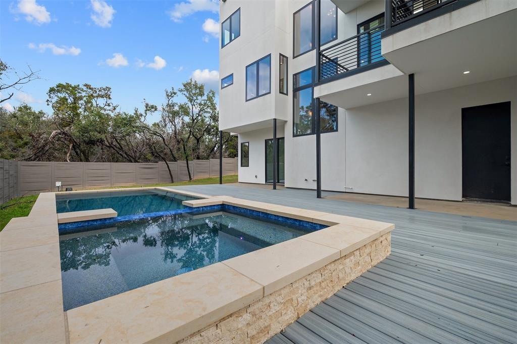 200 N Lake Hills Dr, Austin, TX 78733