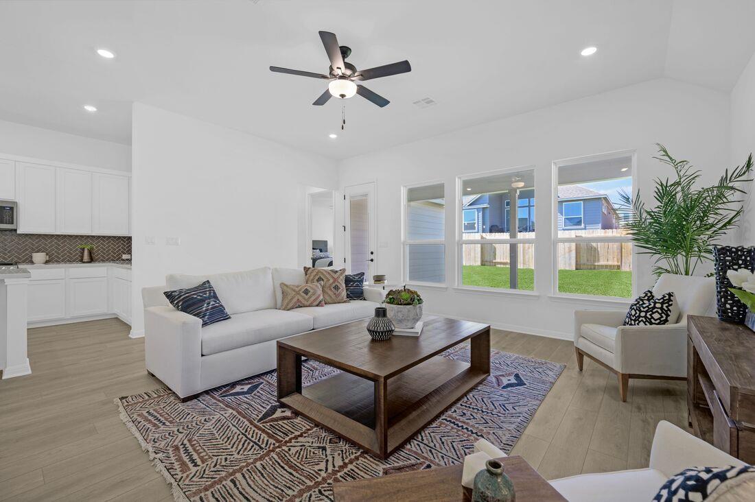 148 Spring Bluff Ln, Georgetown, TX 78628