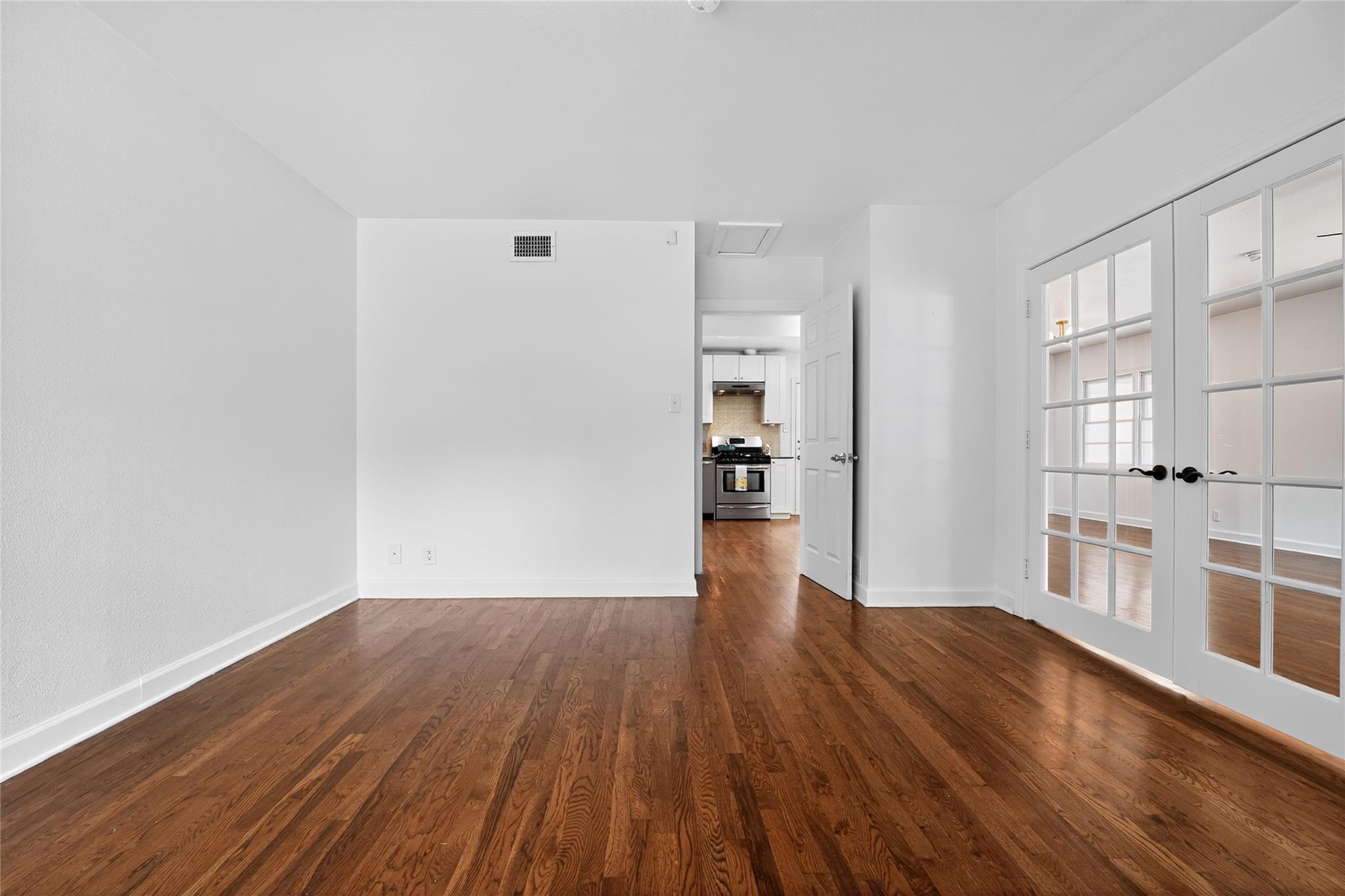 6106 Bull Crk, Austin, TX 78757