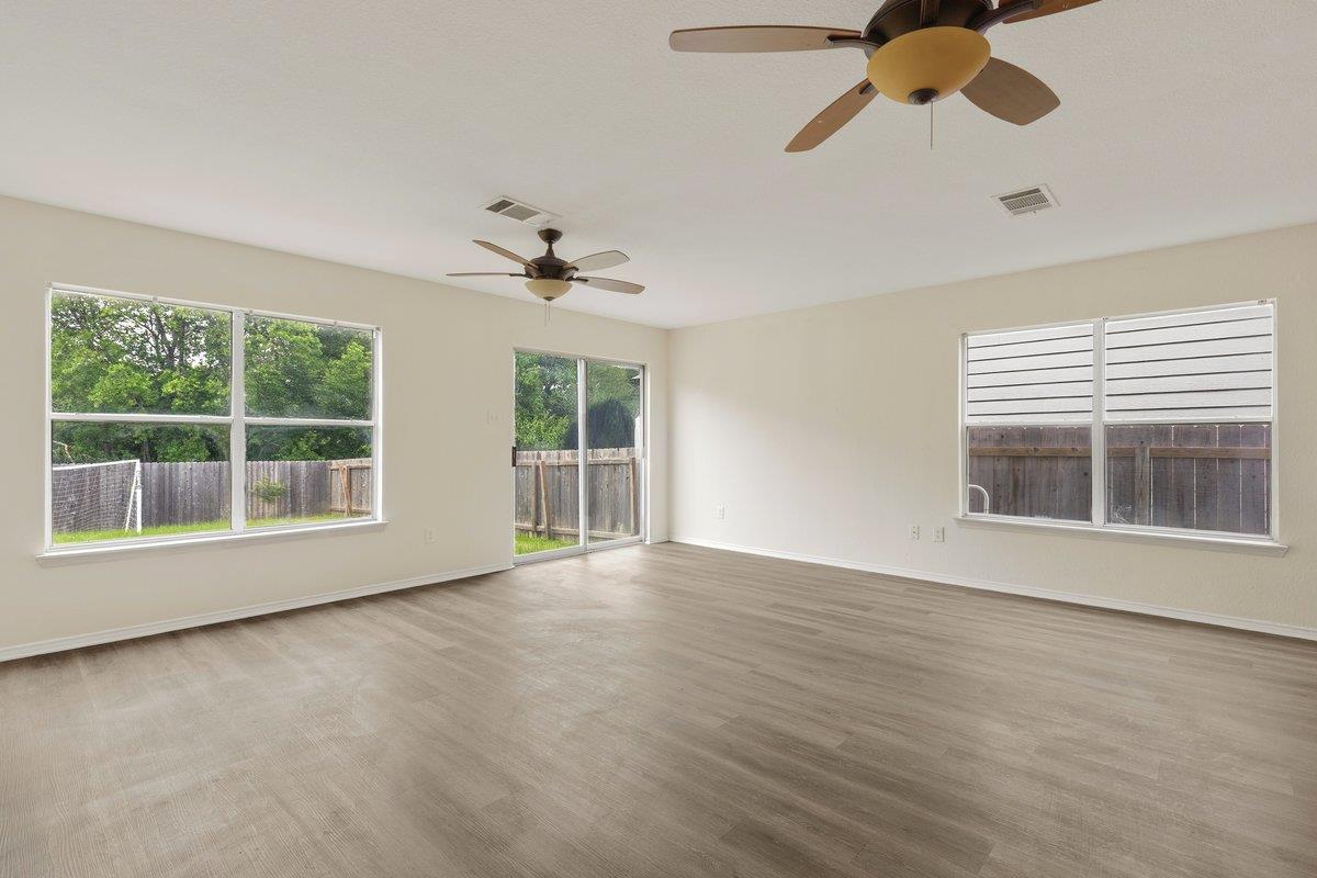 10341 Garbacz Dr, Austin, TX 78748