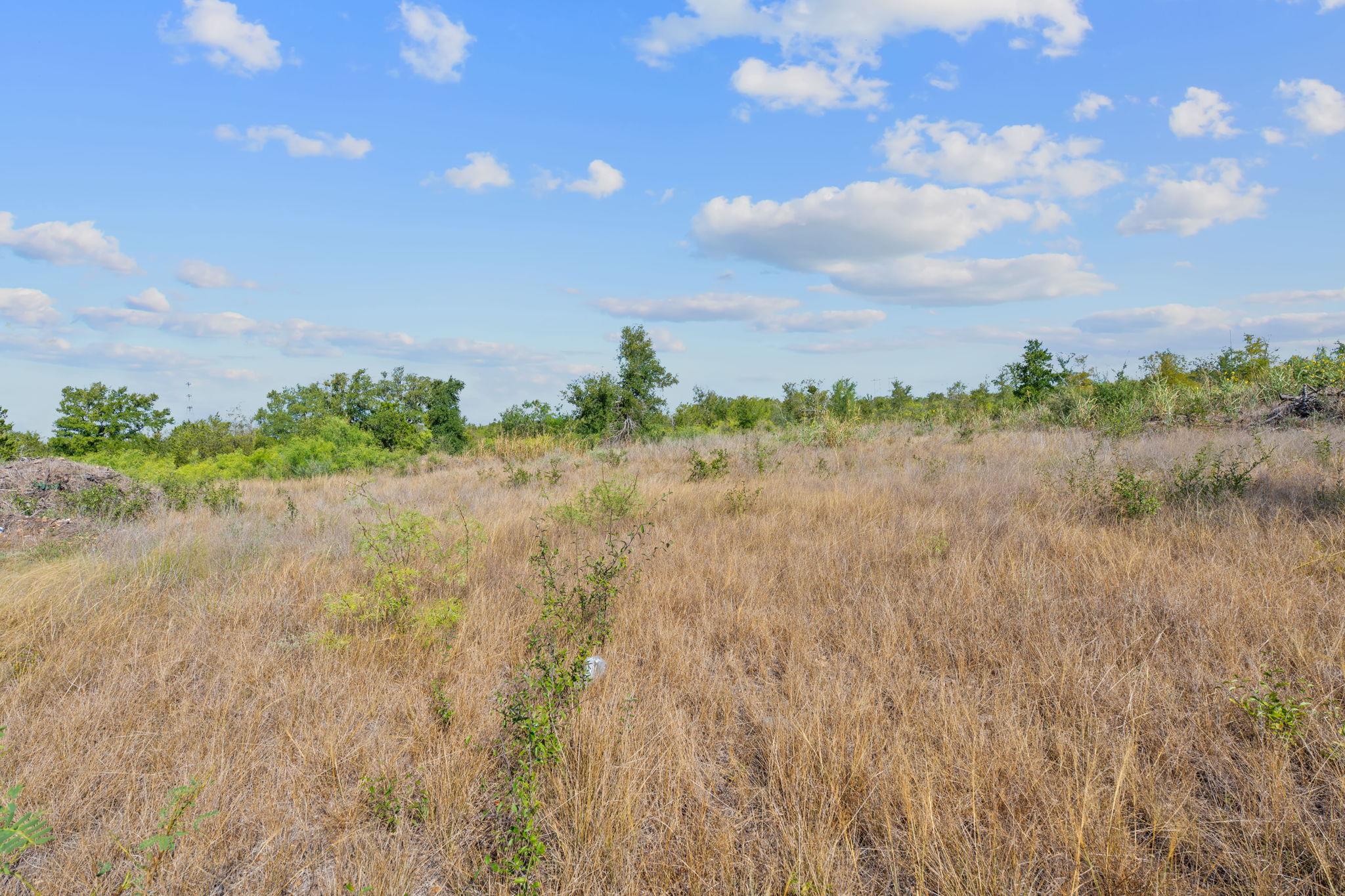 1087 Schubert Ln # B, Kyle, TX 78640