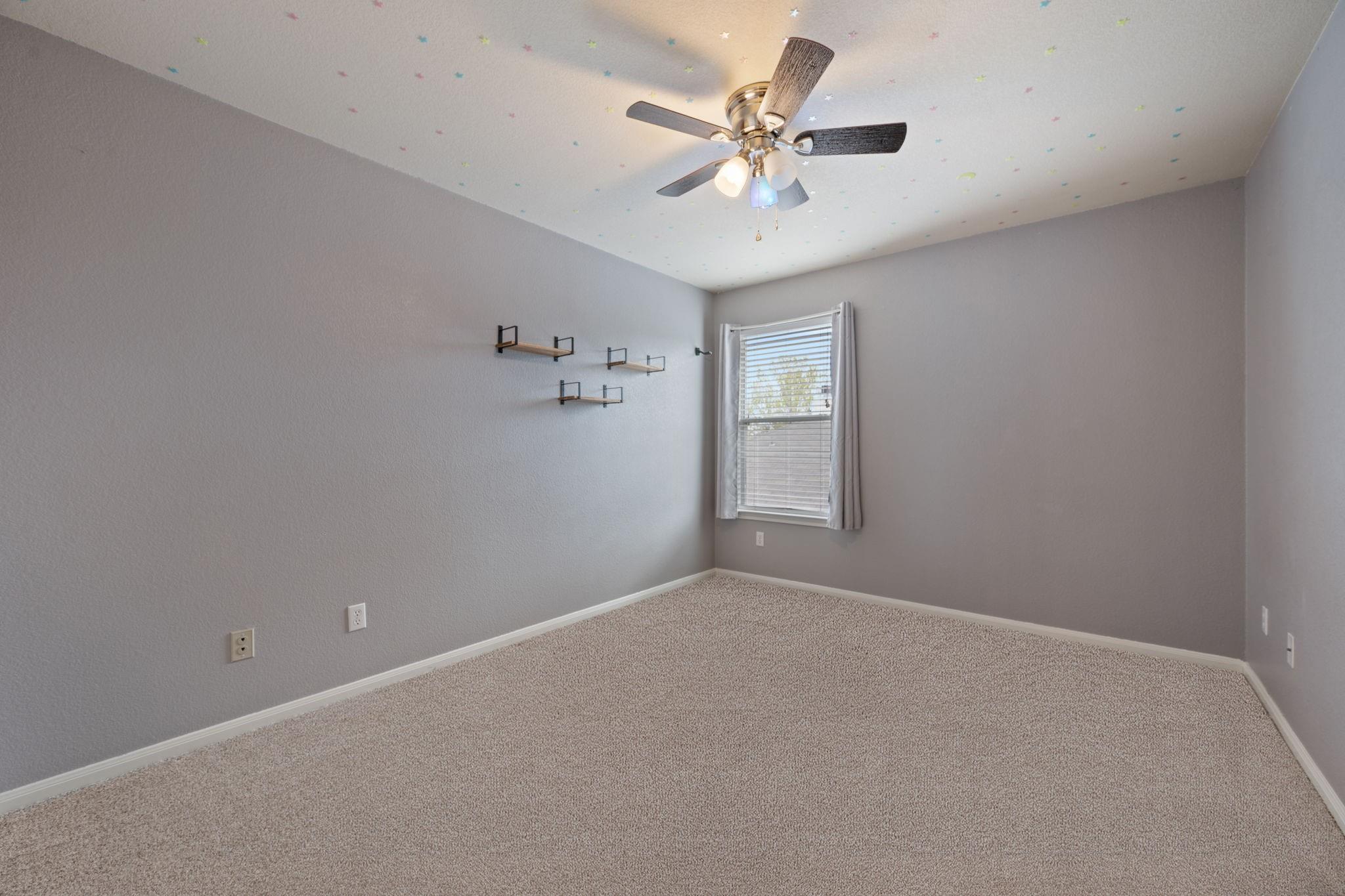 304 Gainer Dr, Hutto, TX 78634