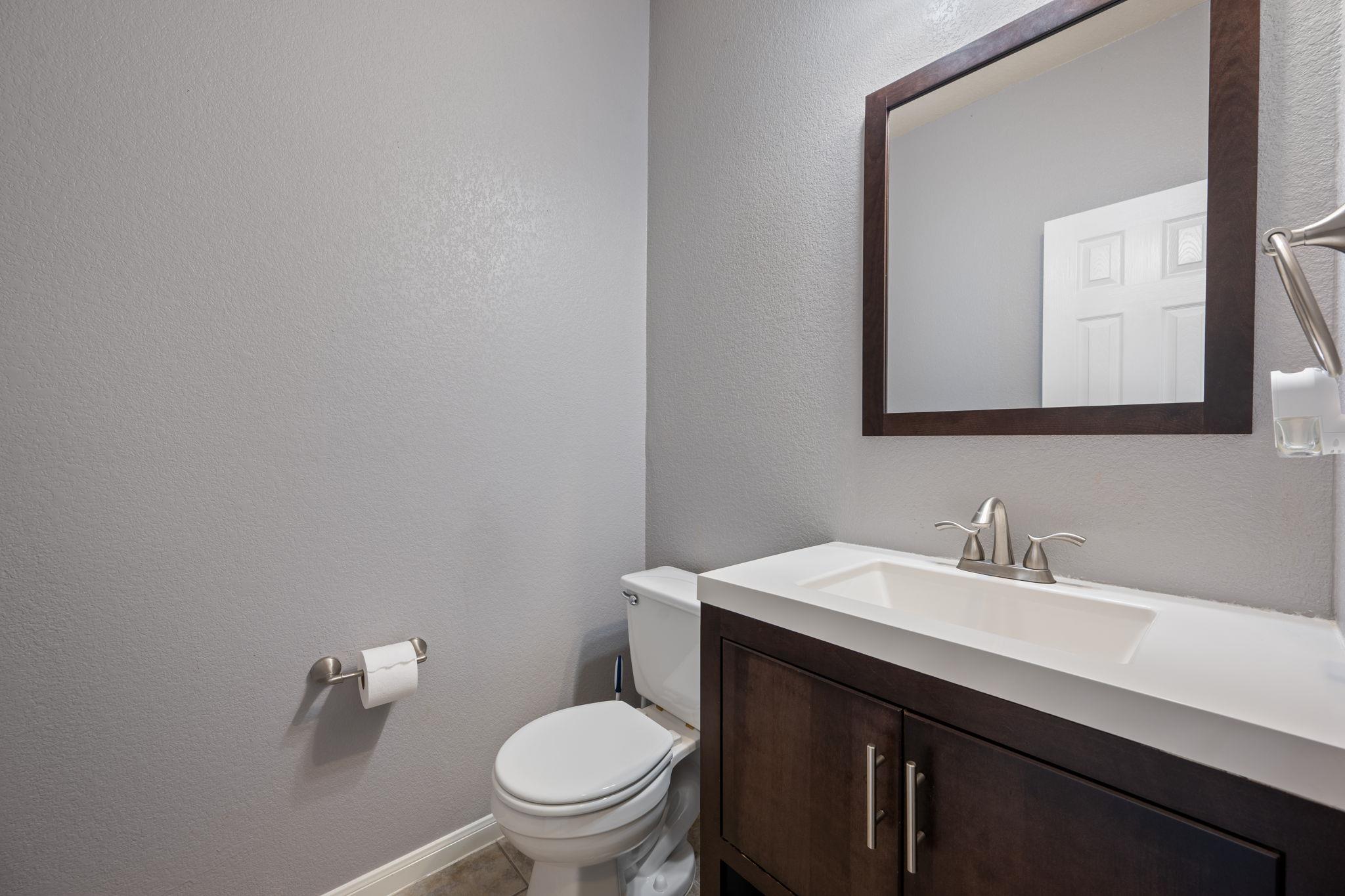 304 Gainer Dr, Hutto, TX 78634