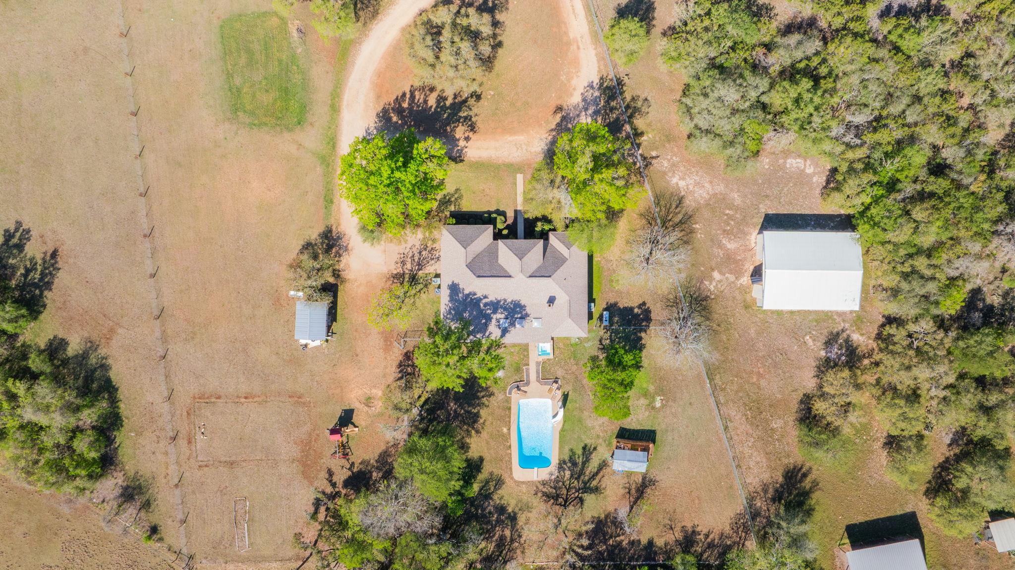 28 Country Oaks Dr, Buda, TX 78610