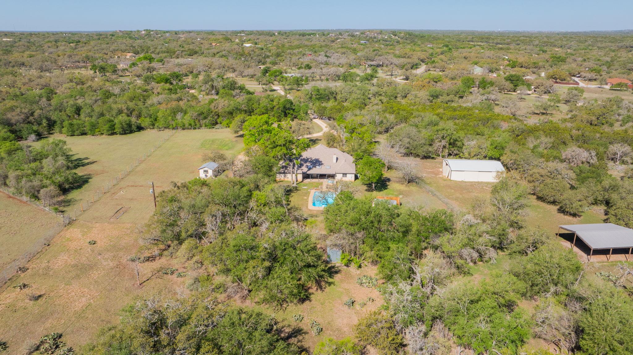 28 Country Oaks Dr, Buda, TX 78610