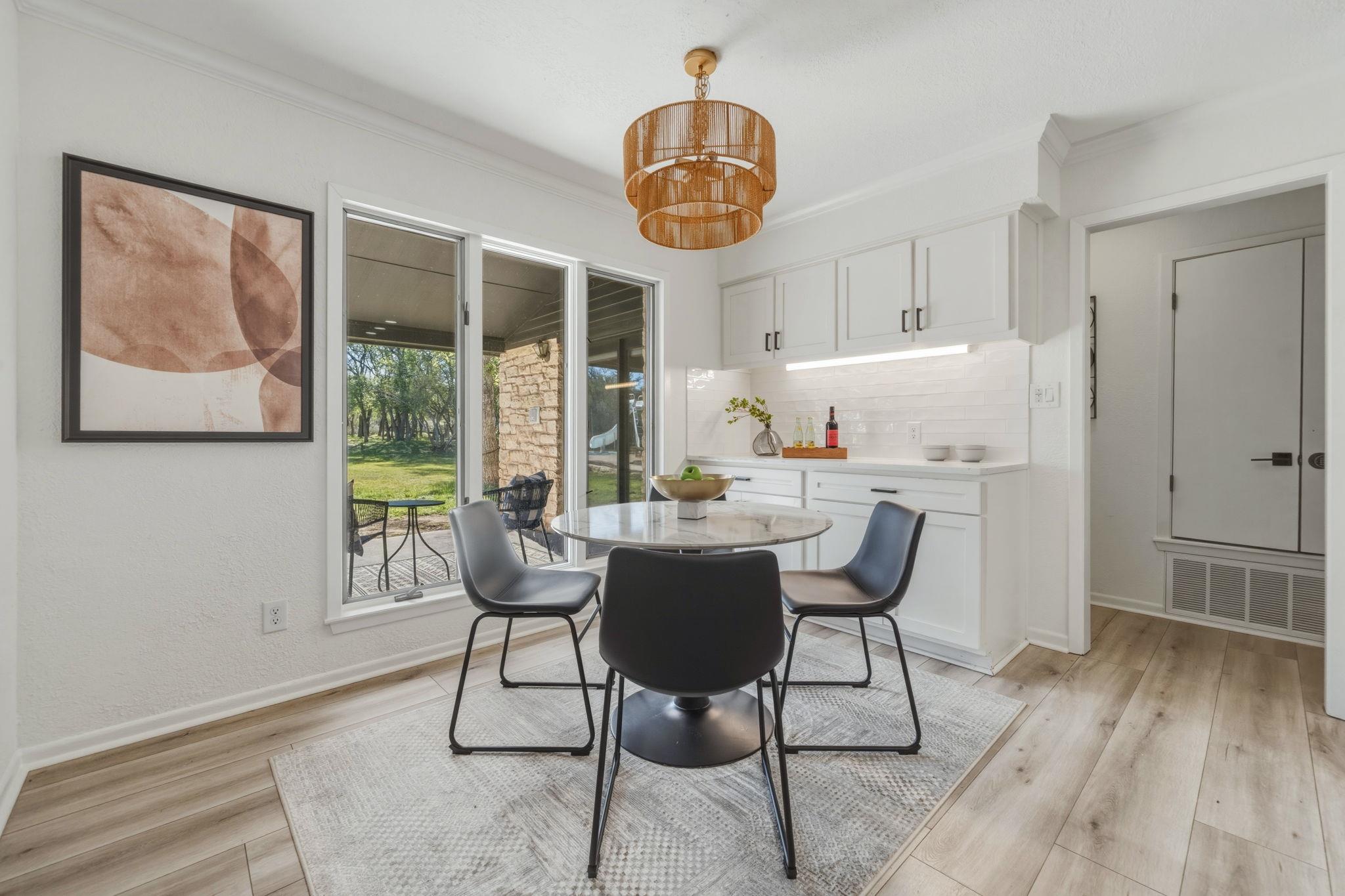 28 Country Oaks Dr, Buda, TX 78610