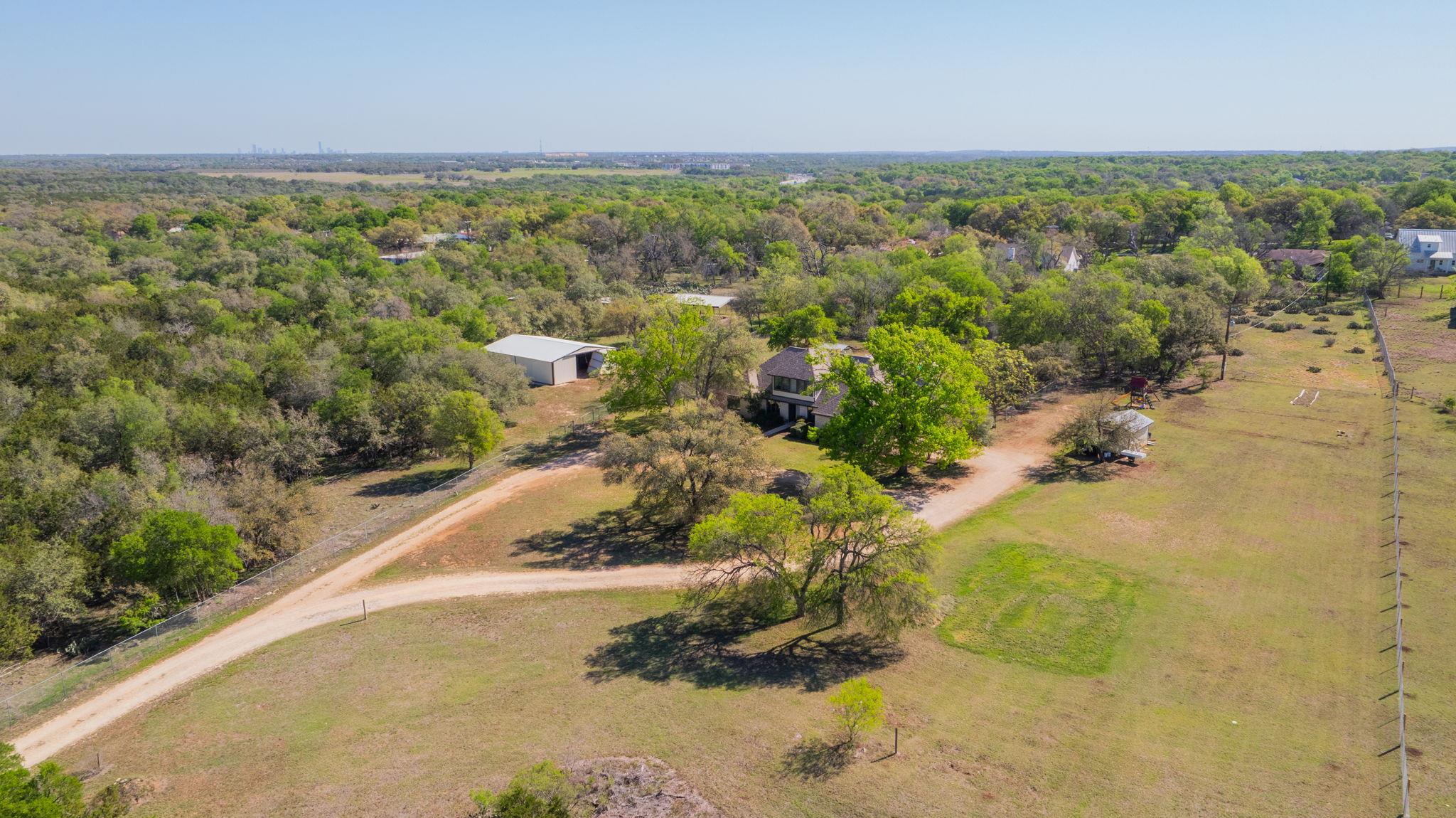 28 Country Oaks Dr, Buda, TX 78610