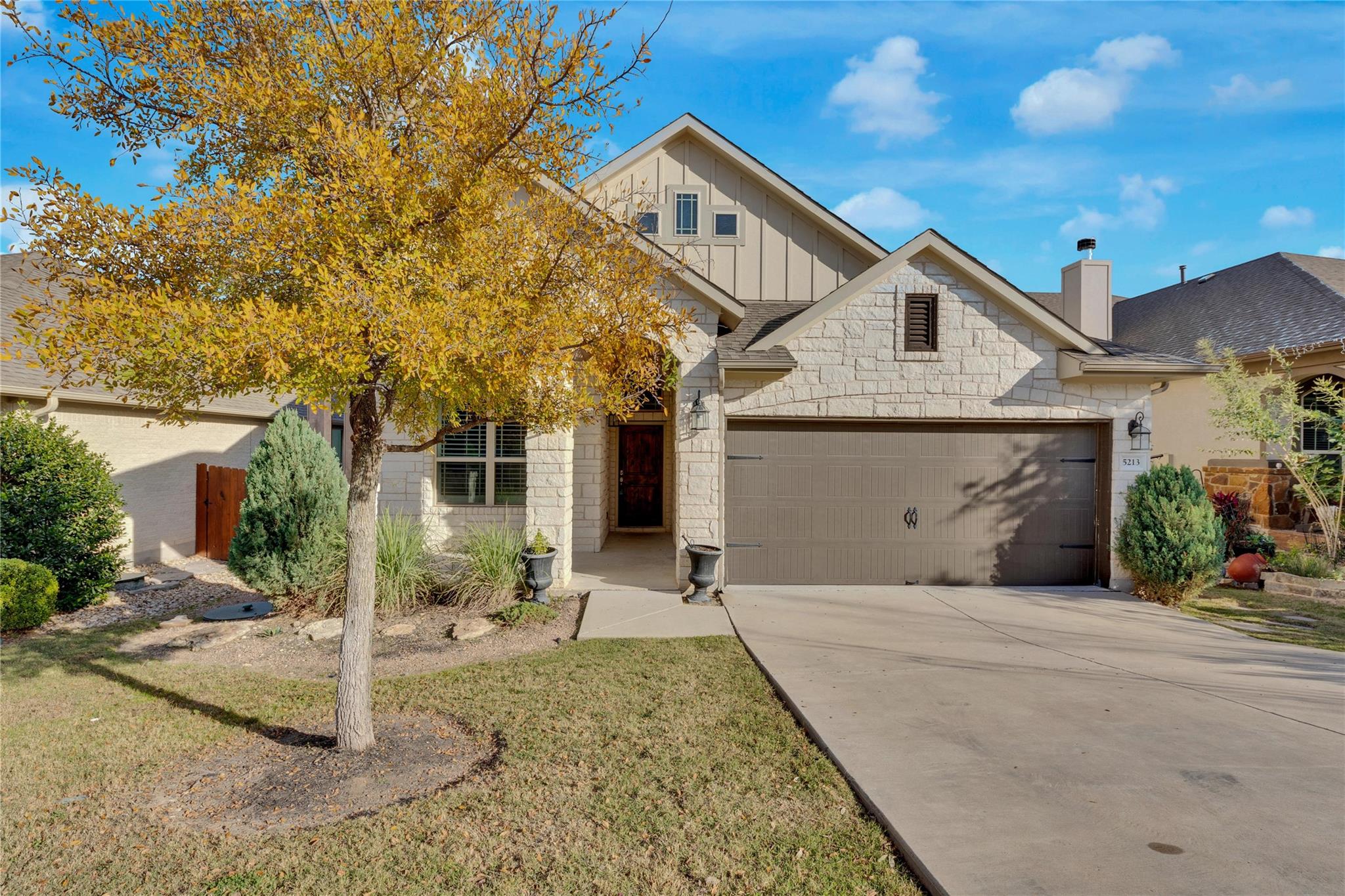 5213 Buchanan Draw Rd, Austin, TX 78738