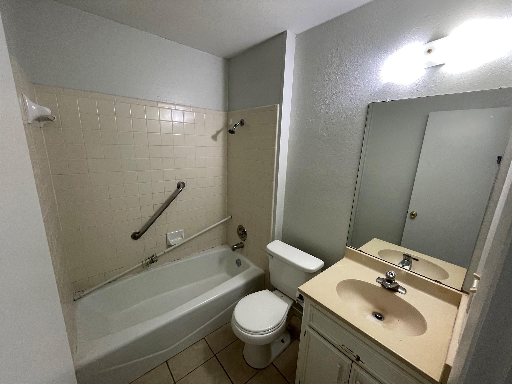 2001 Magnolia Dr # A, Round Rock, TX 78664