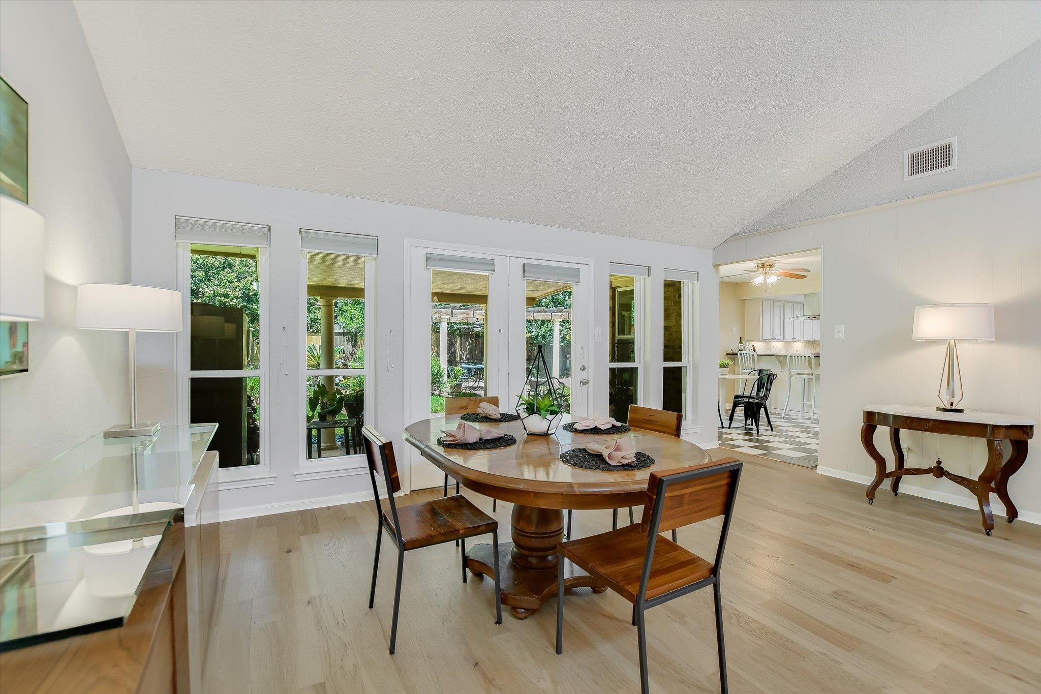 7006 Beckett Rd, Austin, TX 78749