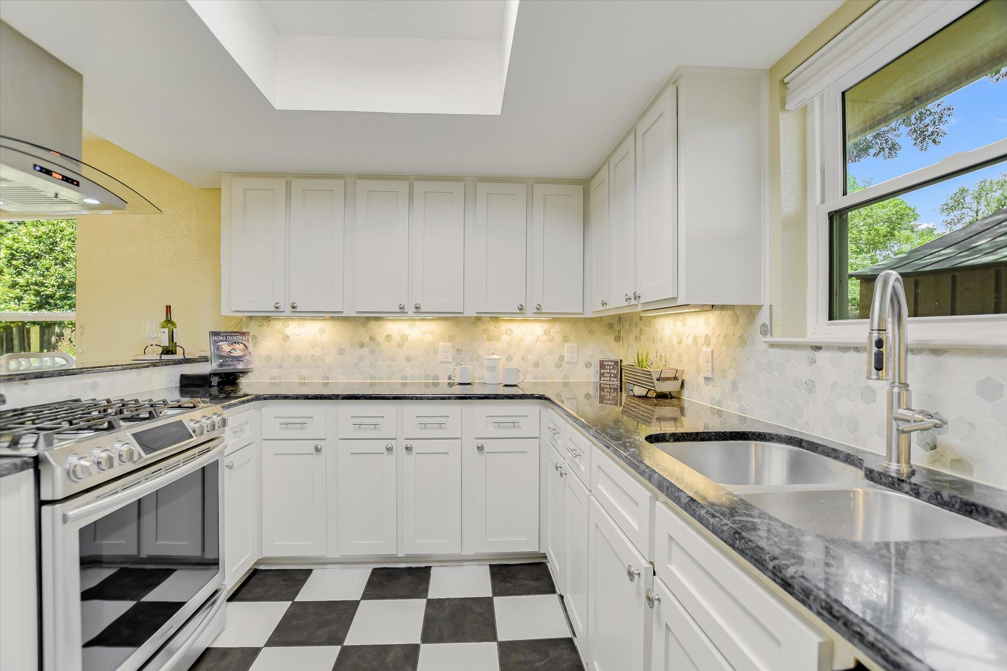 7006 Beckett Rd, Austin, TX 78749