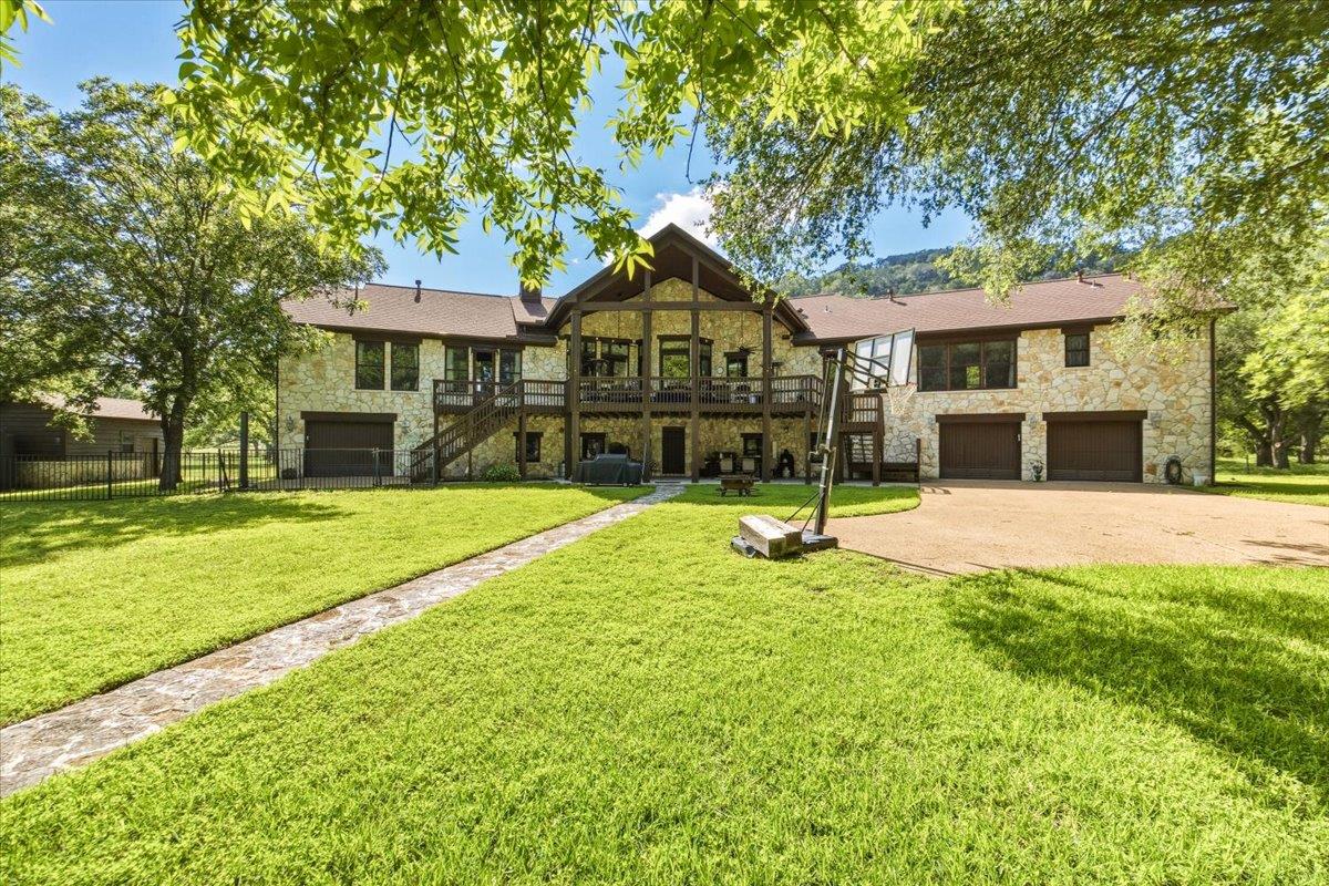 130 Water Park Rd, Wimberley, TX 78676
