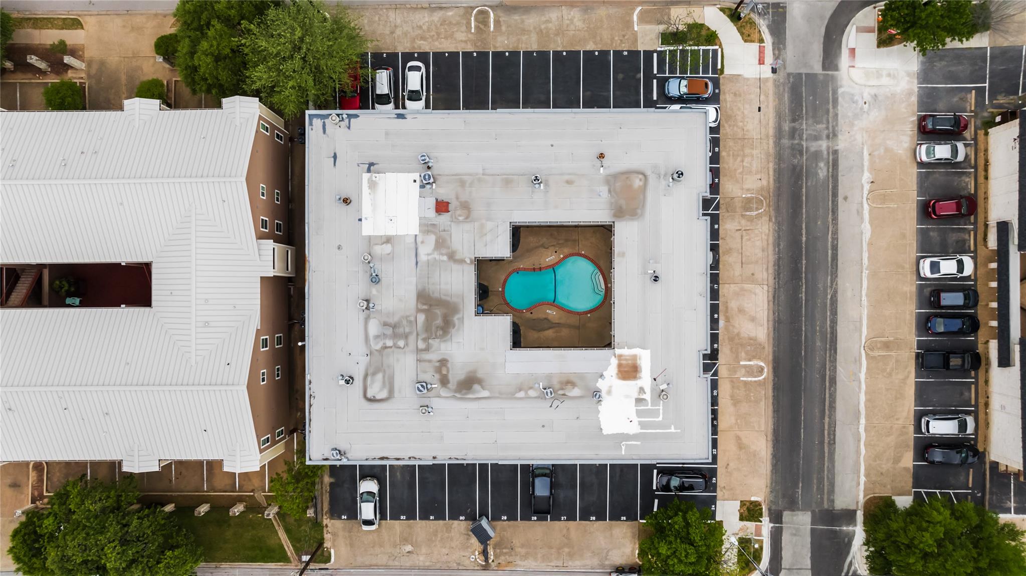 101 E 33rd St # 208, Austin, TX 78705