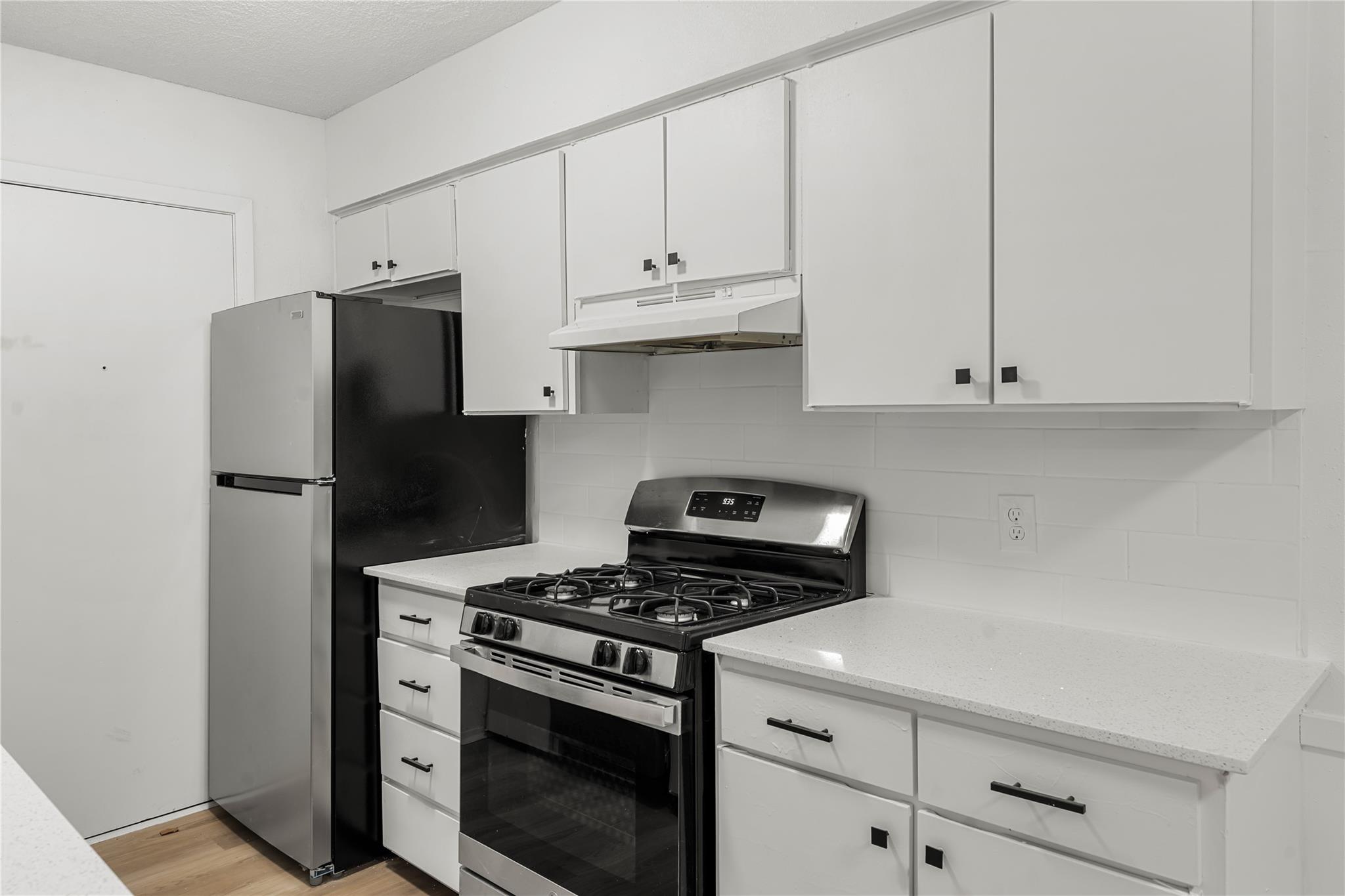 101 E 33rd St # 208, Austin, TX 78705