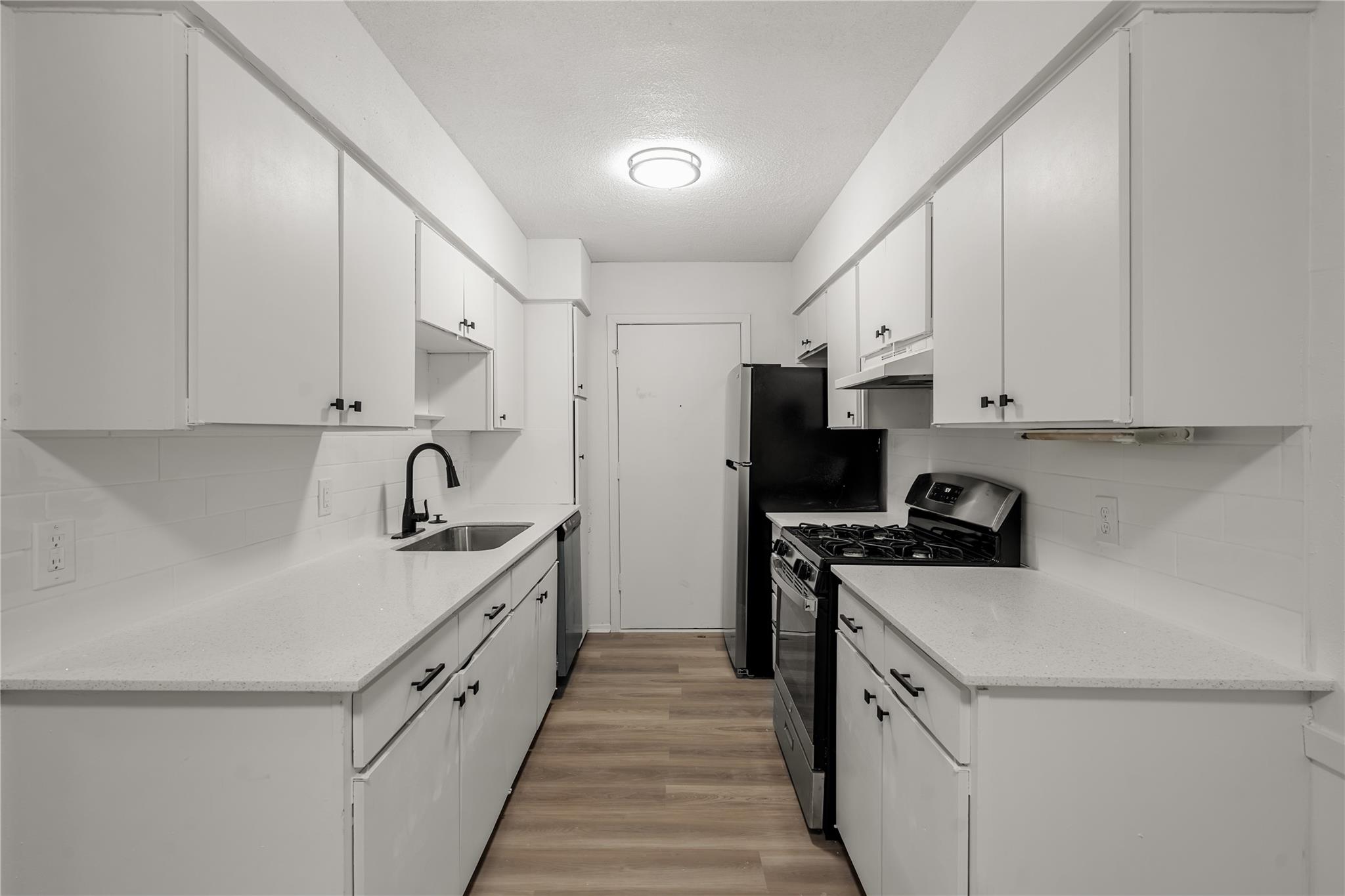 101 E 33rd St # 208, Austin, TX 78705