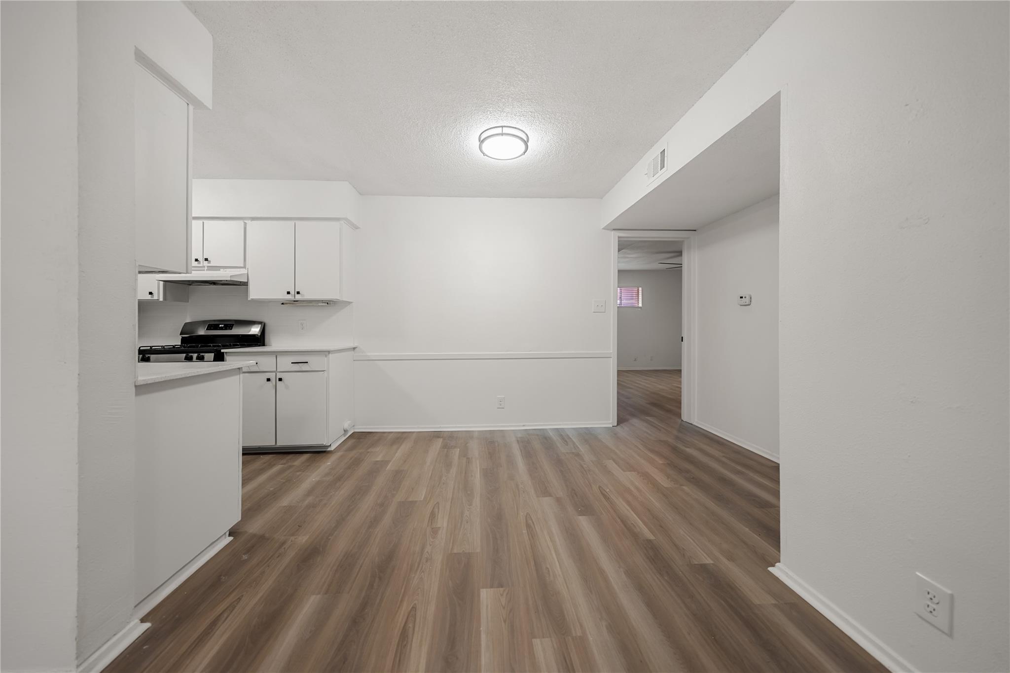 101 E 33rd St # 208, Austin, TX 78705