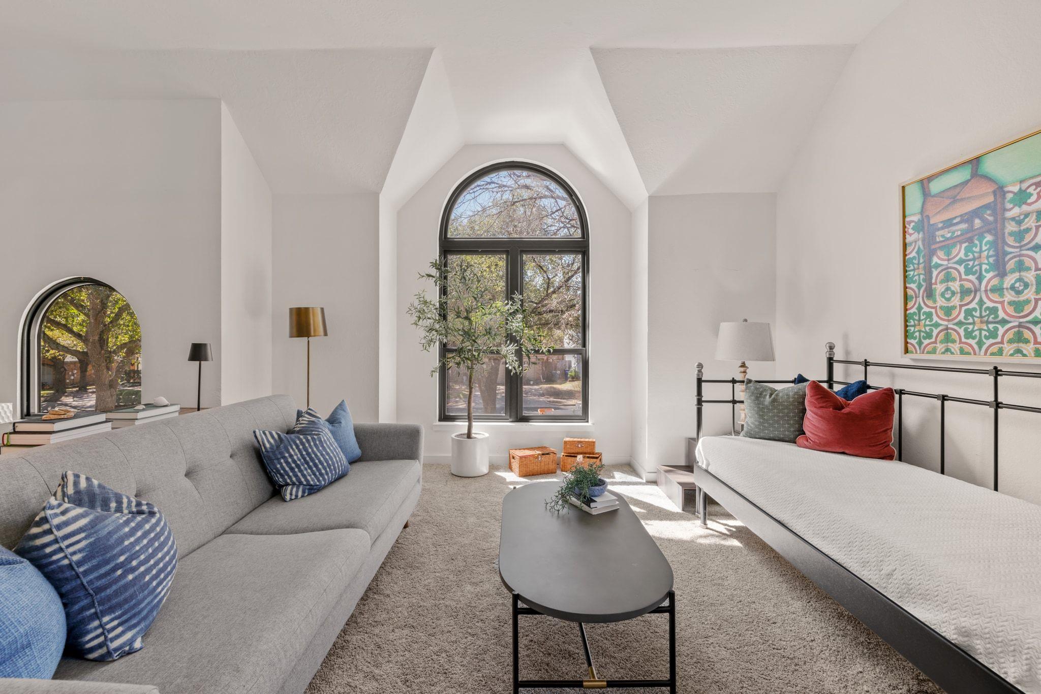 6012 La Naranja Ln, Austin, TX 78749