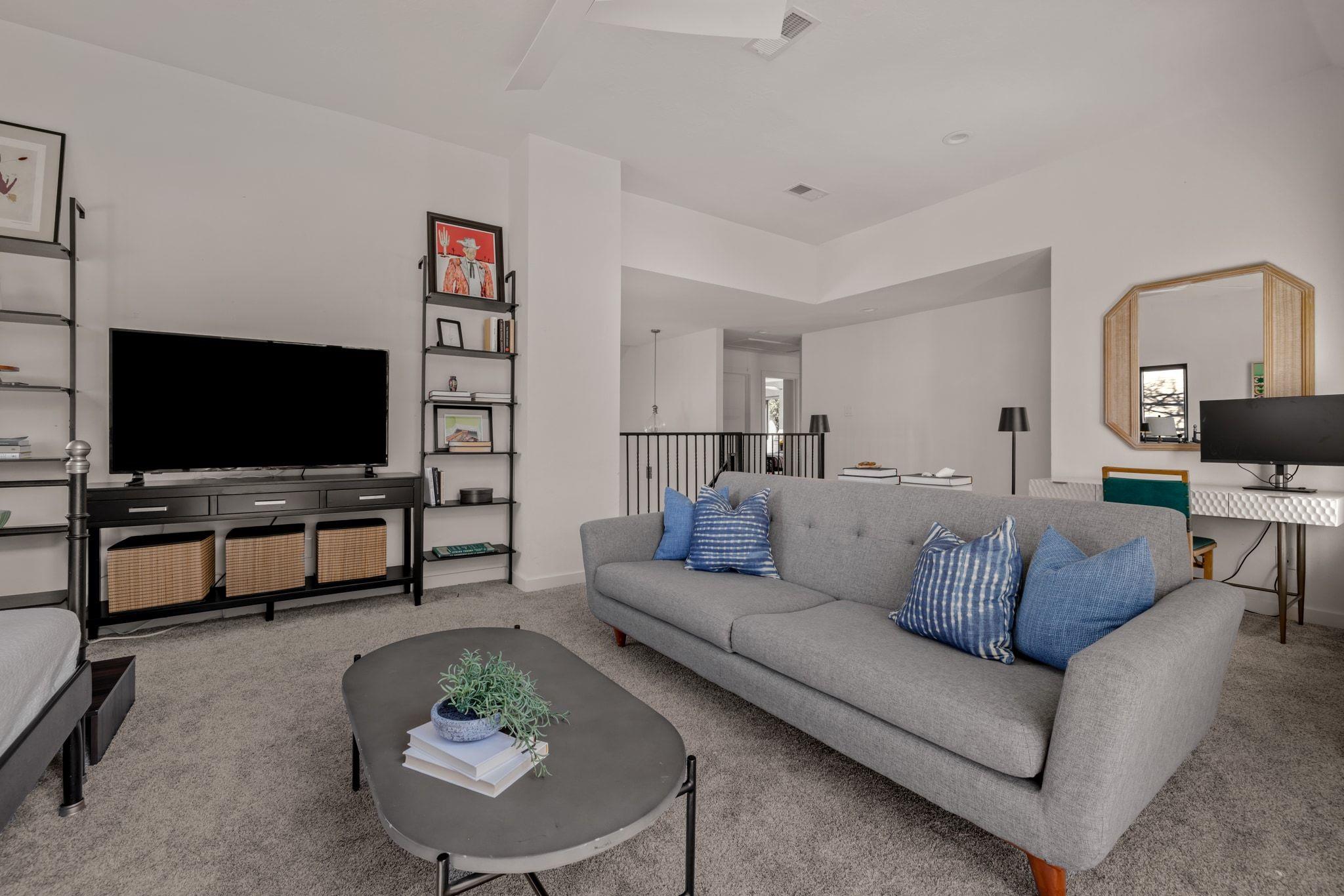 6012 La Naranja Ln, Austin, TX 78749