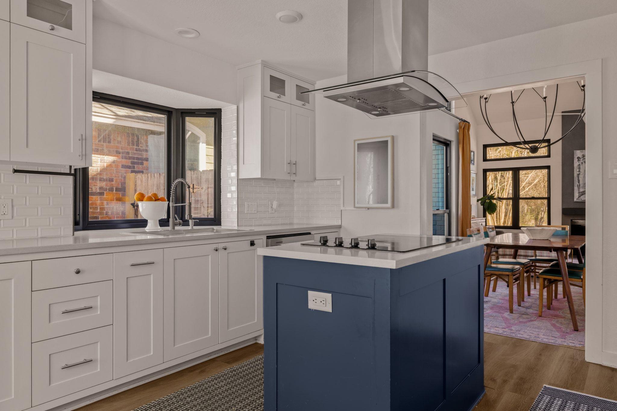 6012 La Naranja Ln, Austin, TX 78749