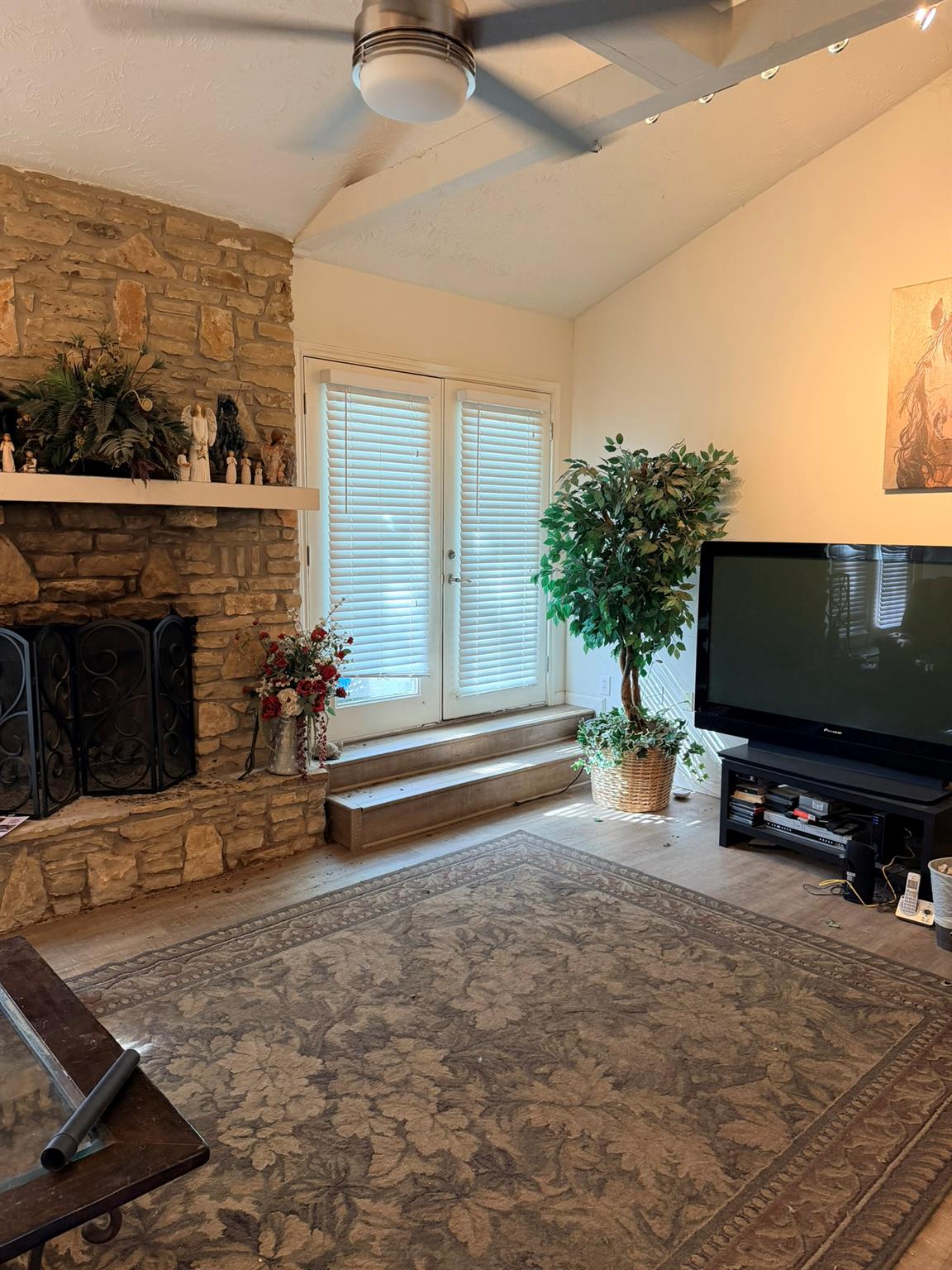 2 Acacia Dr, Wimberley, TX 78676