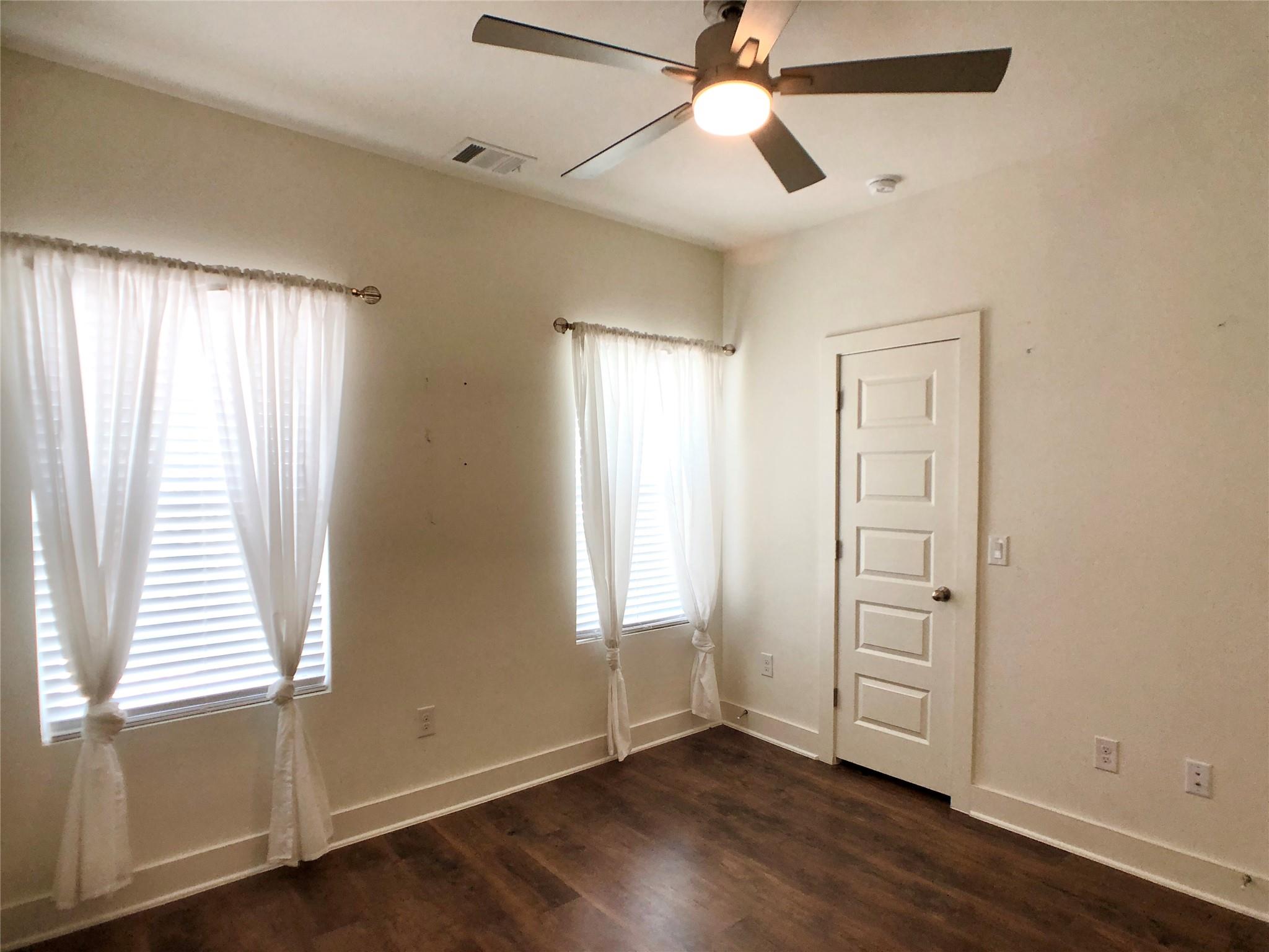 3007 E 12th St # 2, Austin, TX 78702