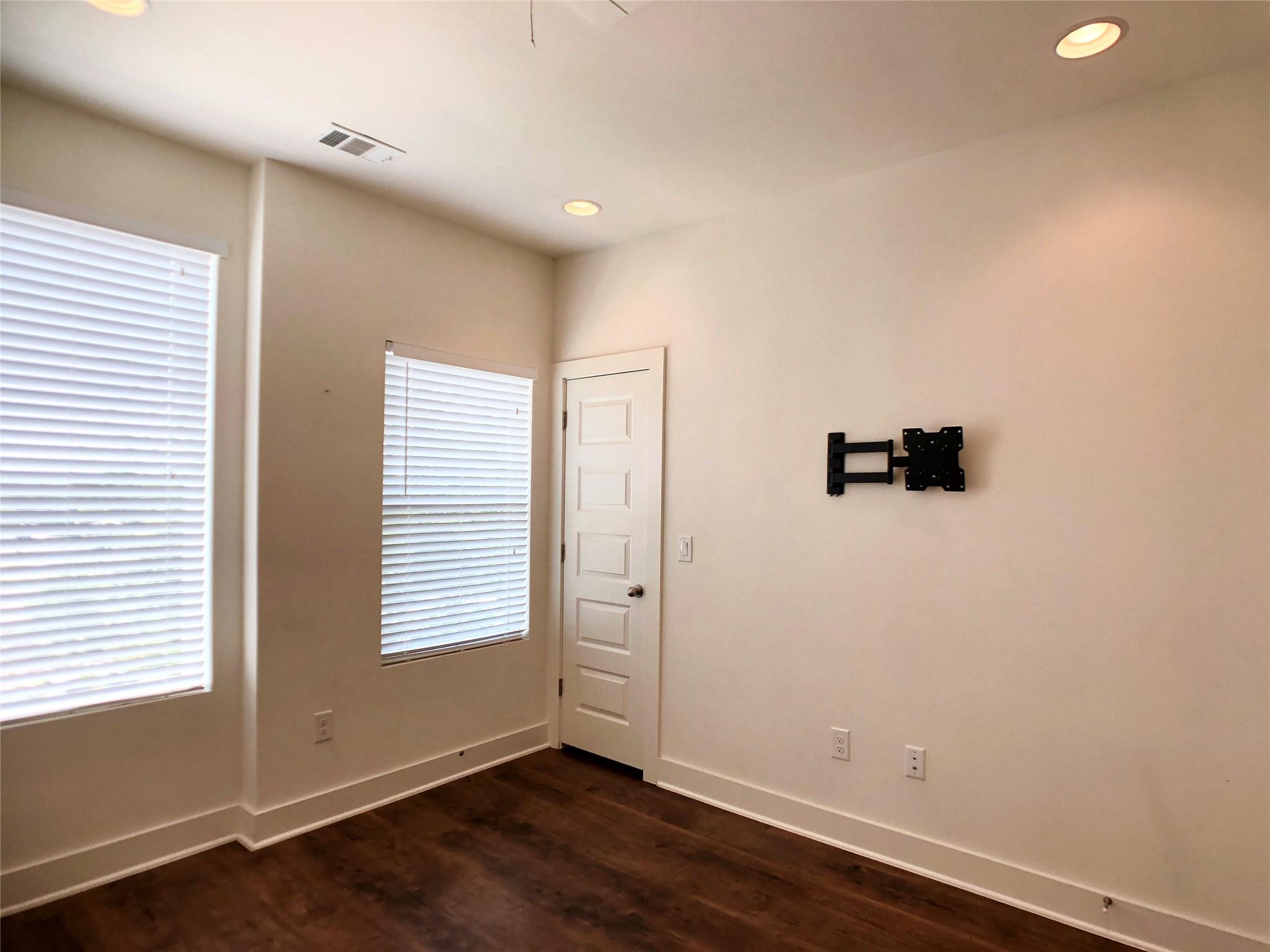 3007 E 12th St # 2, Austin, TX 78702