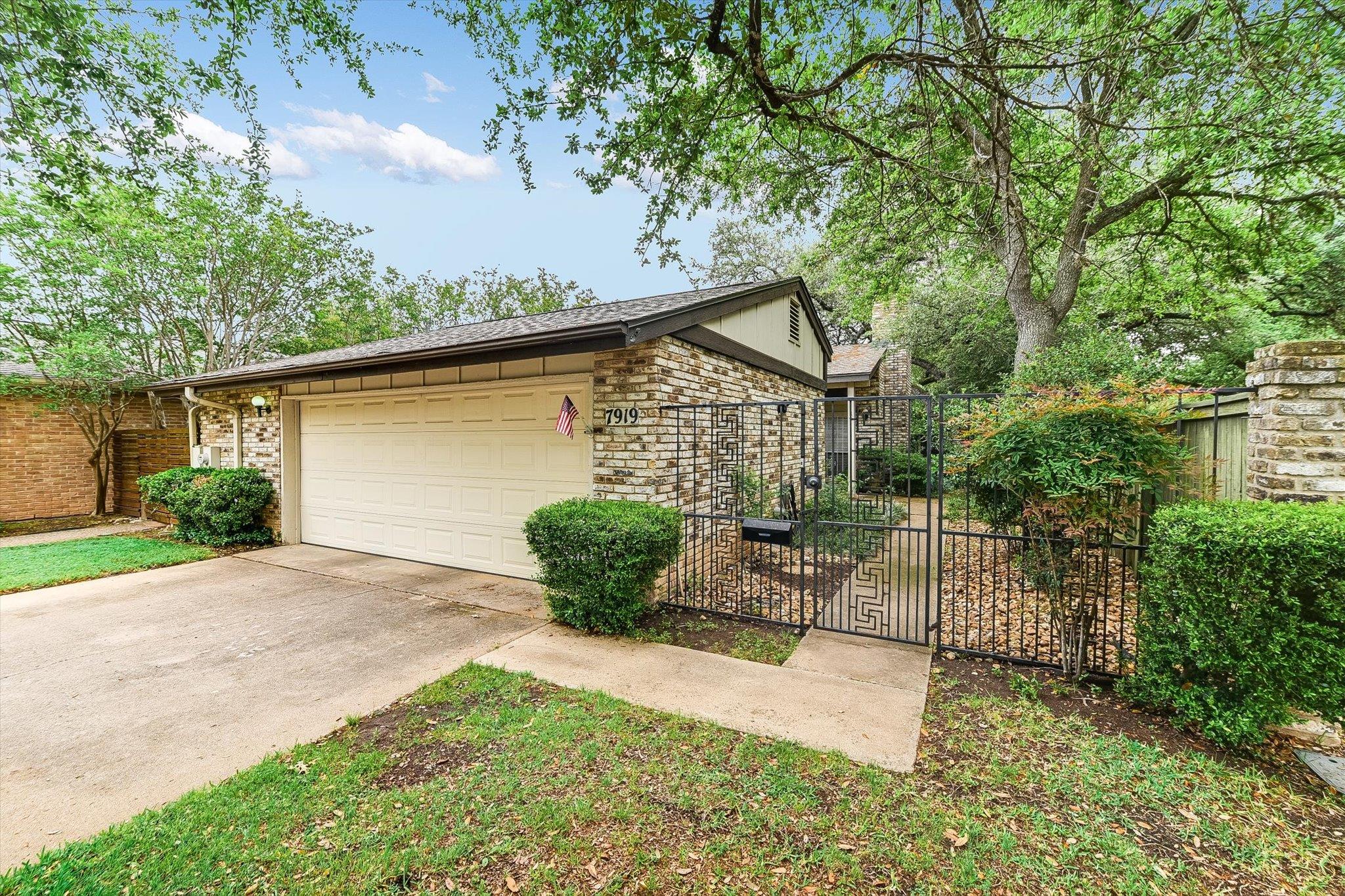 7919 Ridgeline Dr N, Austin, TX 78731