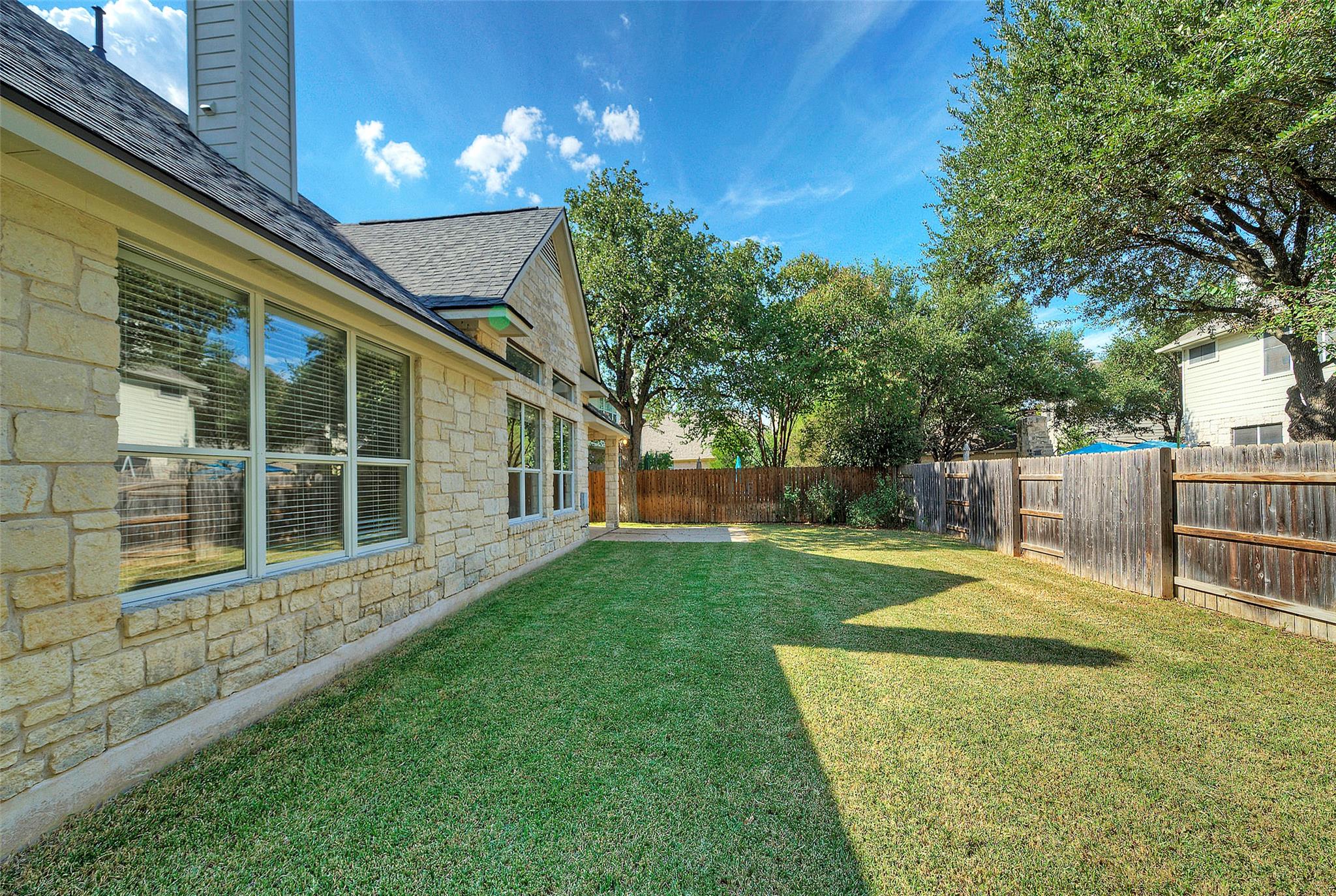 2616 Henley Dr, Round Rock, TX 78681