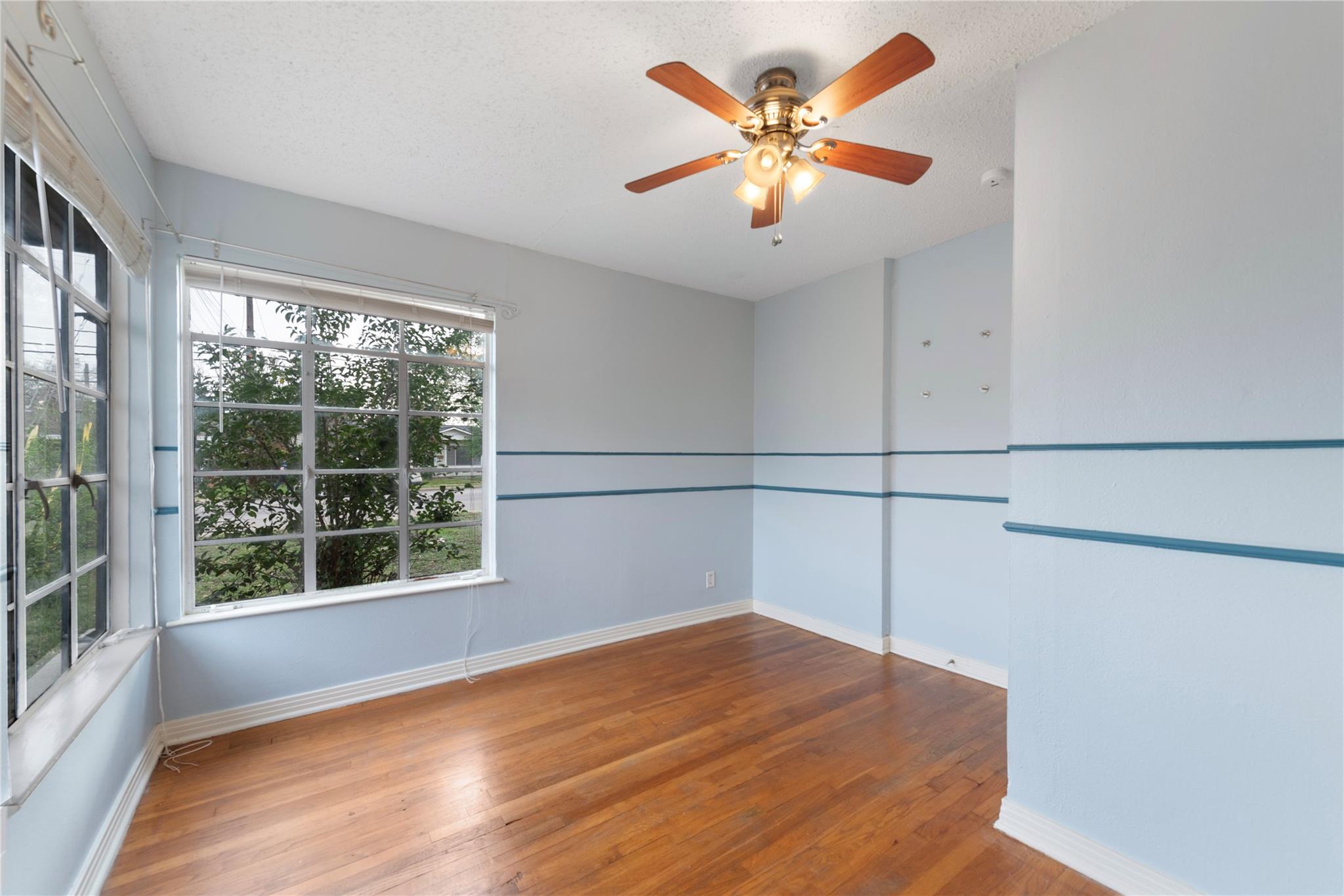 1900 Justin Ln, Austin, TX 78757